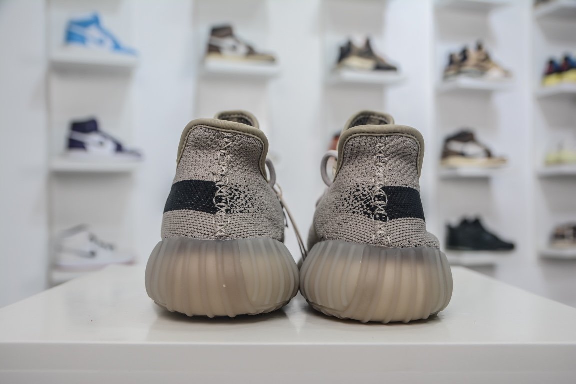 320  adidas Yeezy Boost 350V2 芝麻油漆条全部配色原鞋开发 HP7870