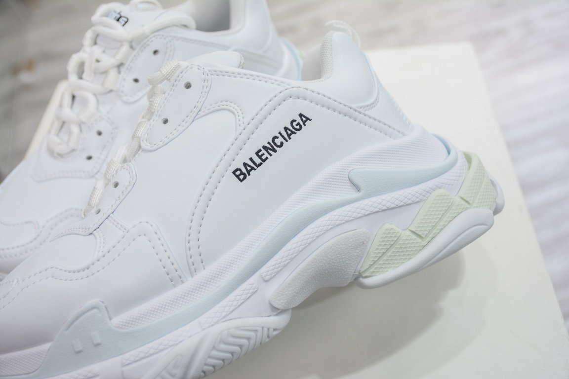 380 【运费超重】  Balenciaga Triple S 巴黎世家