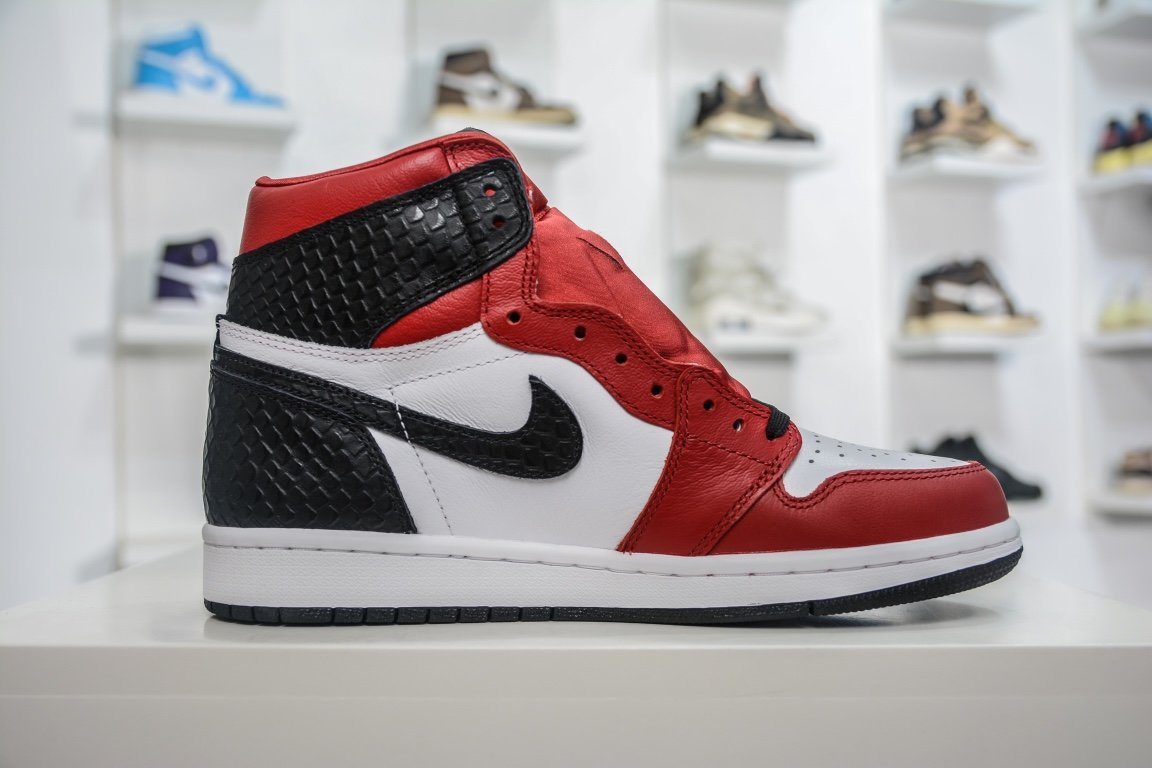 260 Air Jordan 1 og "Satin Red" 黑红蛇纹 CD0461-601