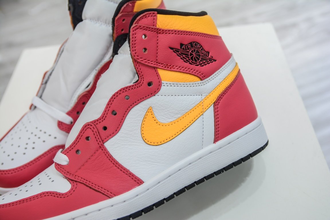 260 Air Jordan 1 High OG "Light Fusion Red" AJ1 高帮 白黄粉 555088-603