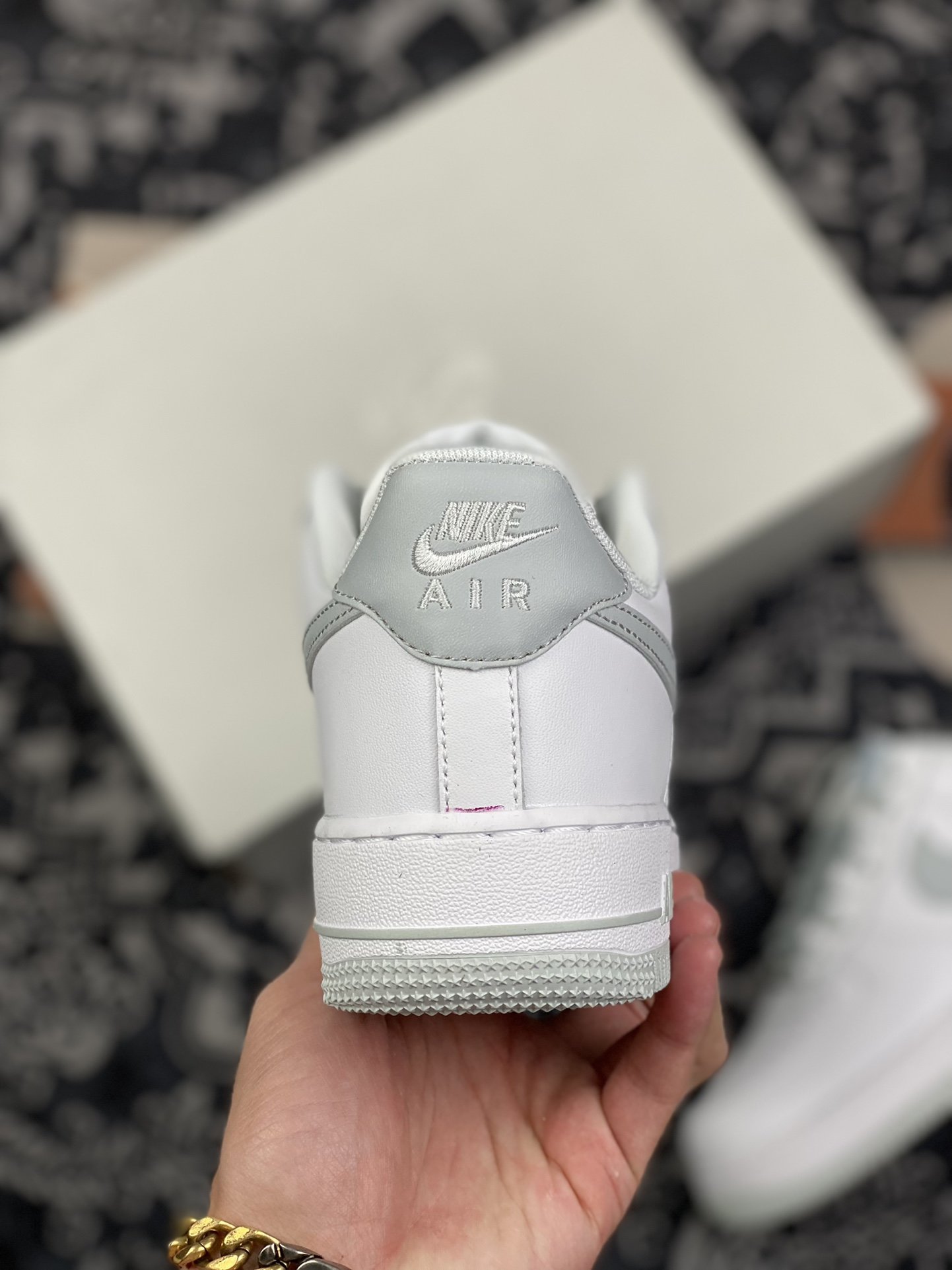 200 Nike Air Force 1 空军一号 白灰二代 DH7561-103