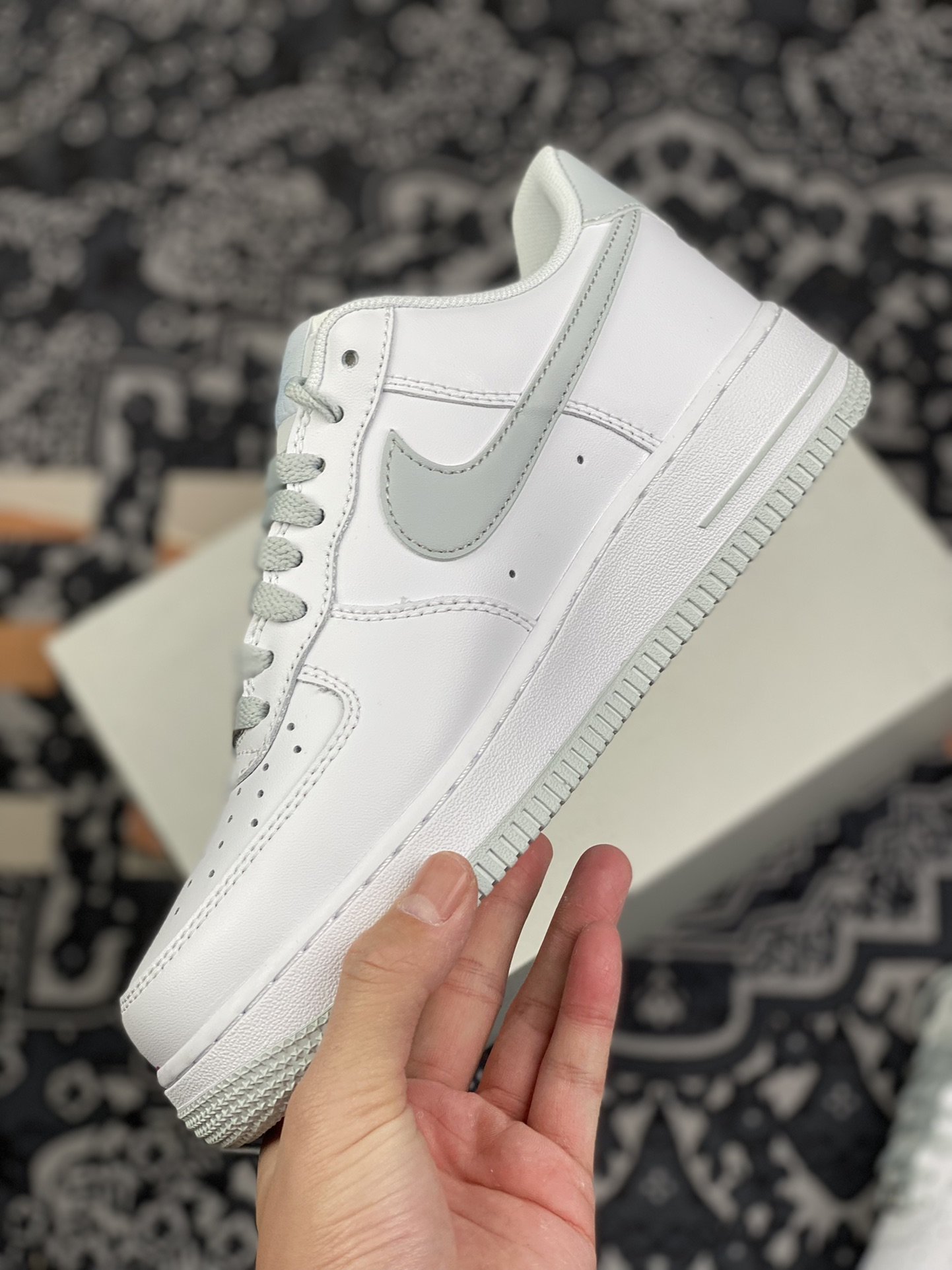 200 Nike Air Force 1 空军一号 白灰二代 DH7561-103