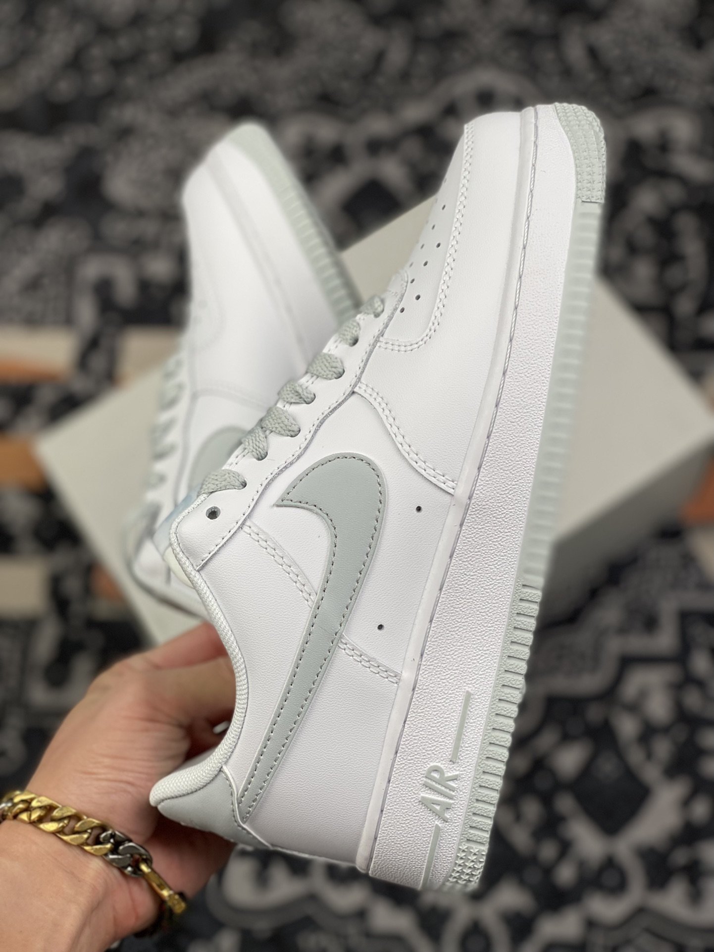 200 Nike Air Force 1 空军一号 白灰二代 DH7561-103