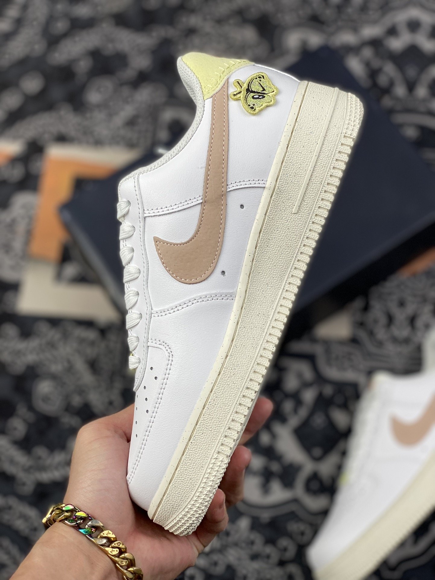 220 Air Force 1’07 Low Next 白小花蜜蜂 DJ6377-100