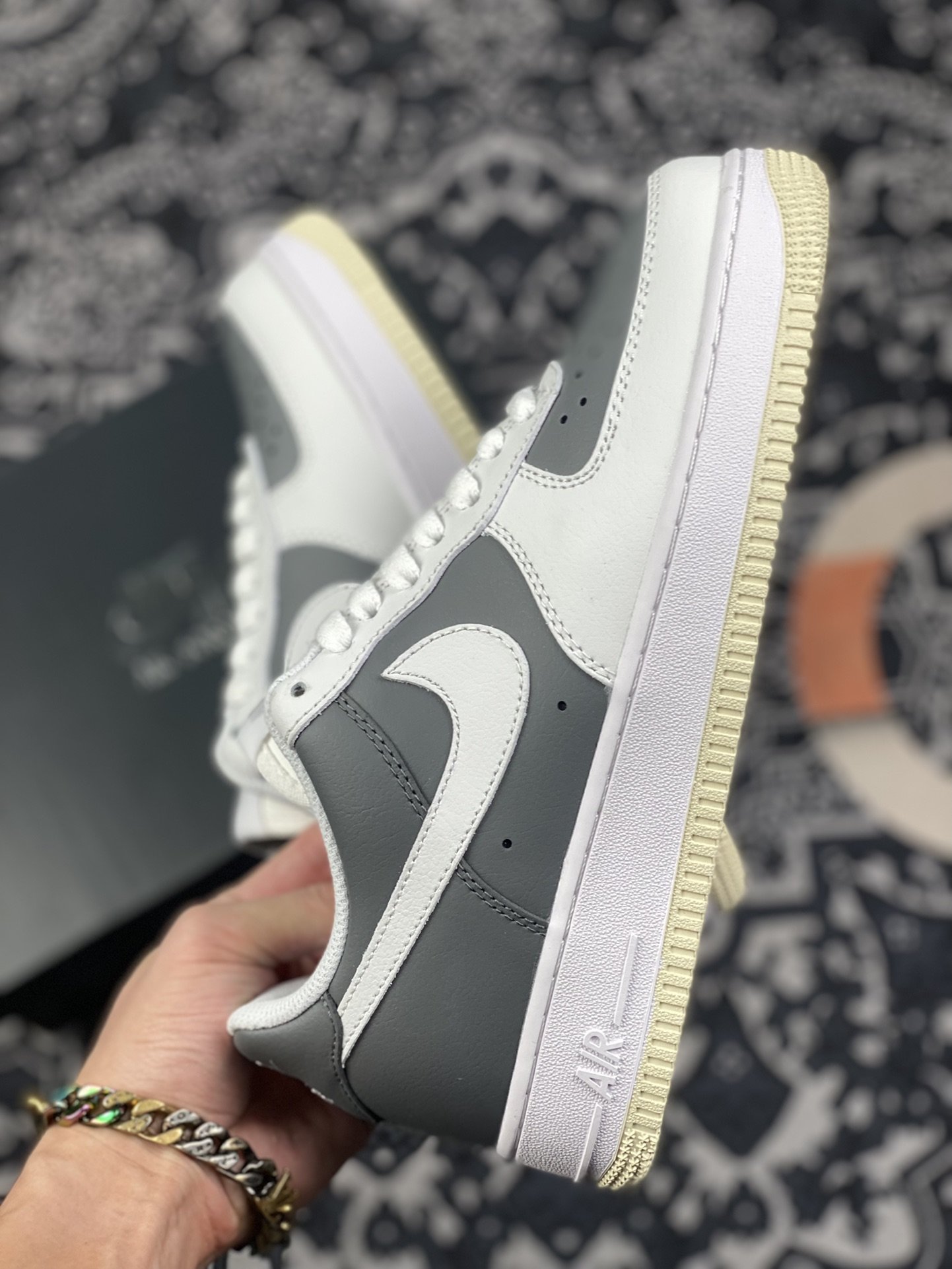 200 Nike Air Force 1 空军一号 白碳灰CW2288-119