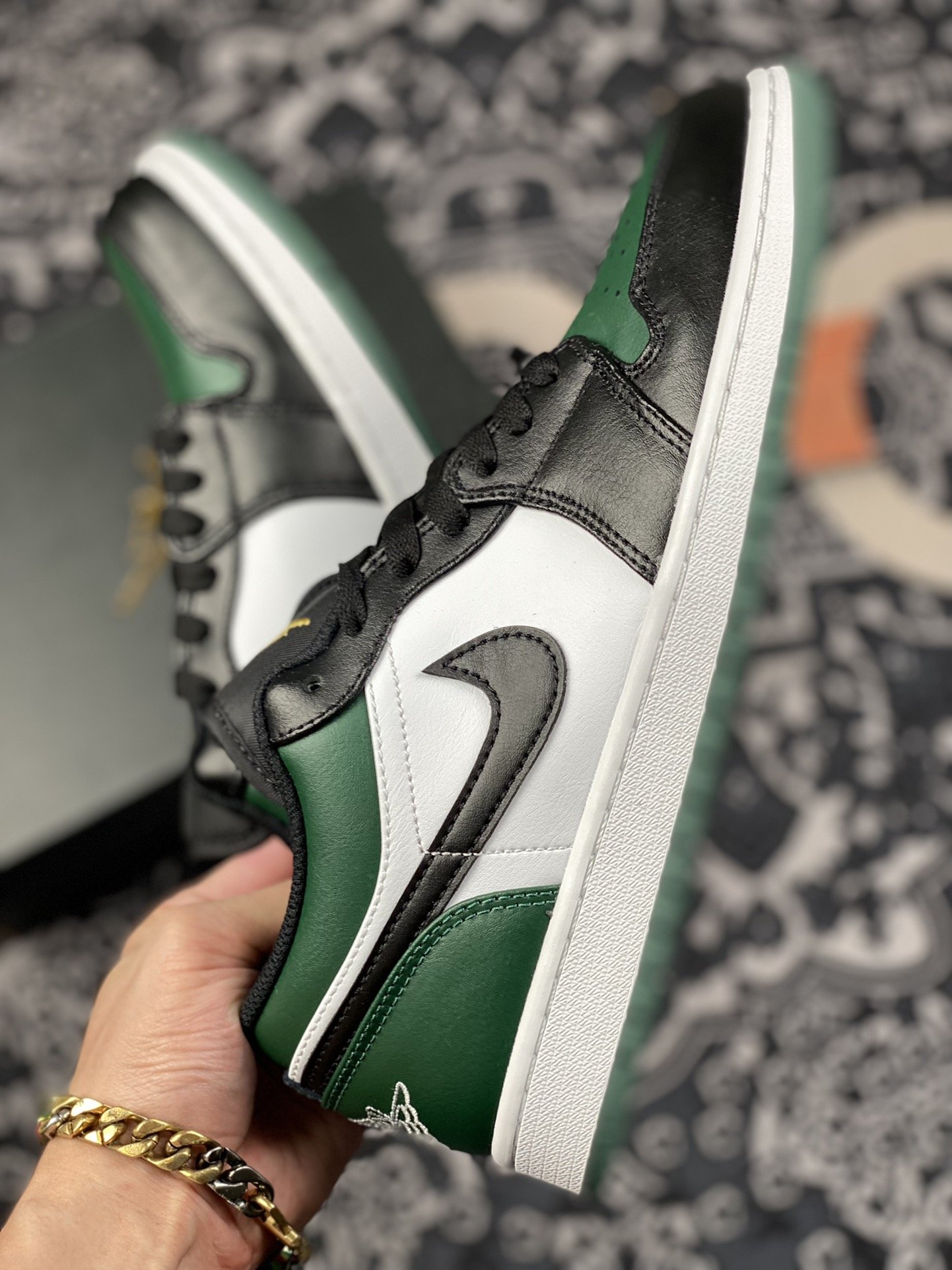 240 新版升级 Air Jordan 1 Low 黑绿脚趾 Low系列出售553558-113