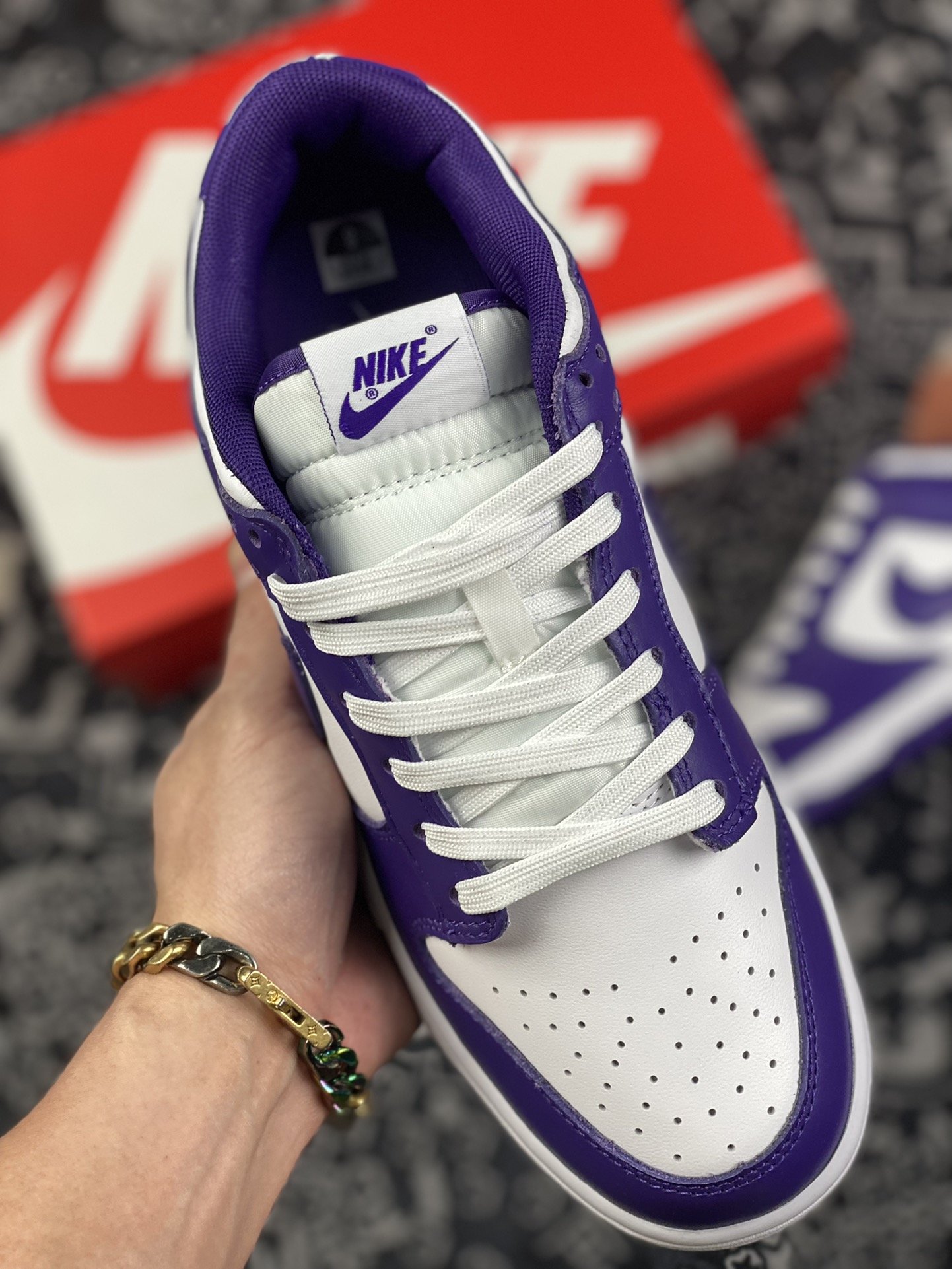 300 扫描版 Nike SB Dunk Low“Court Purple”白紫配色  DD1391-104