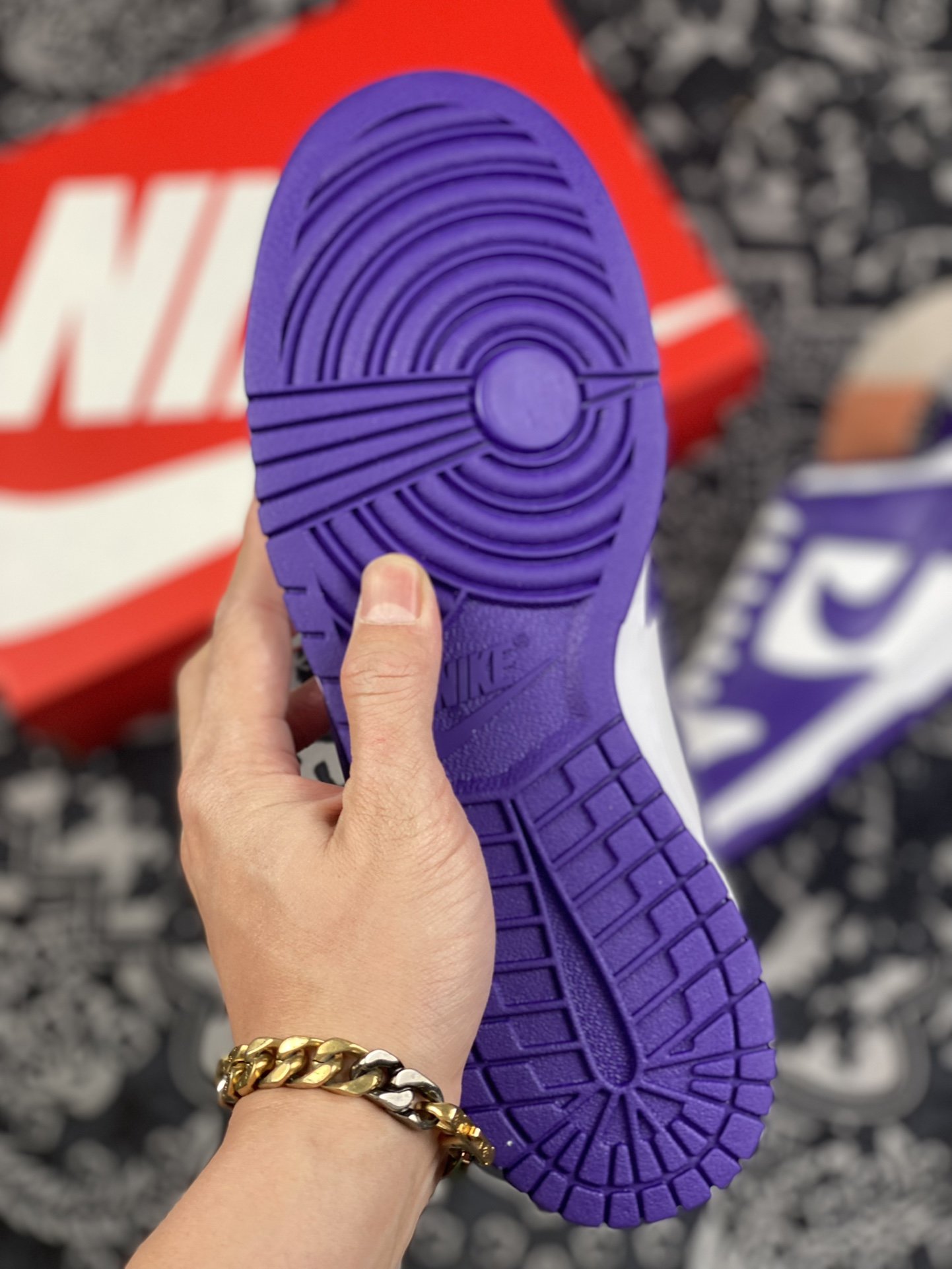 300 扫描版 Nike SB Dunk Low“Court Purple”白紫配色  DD1391-104