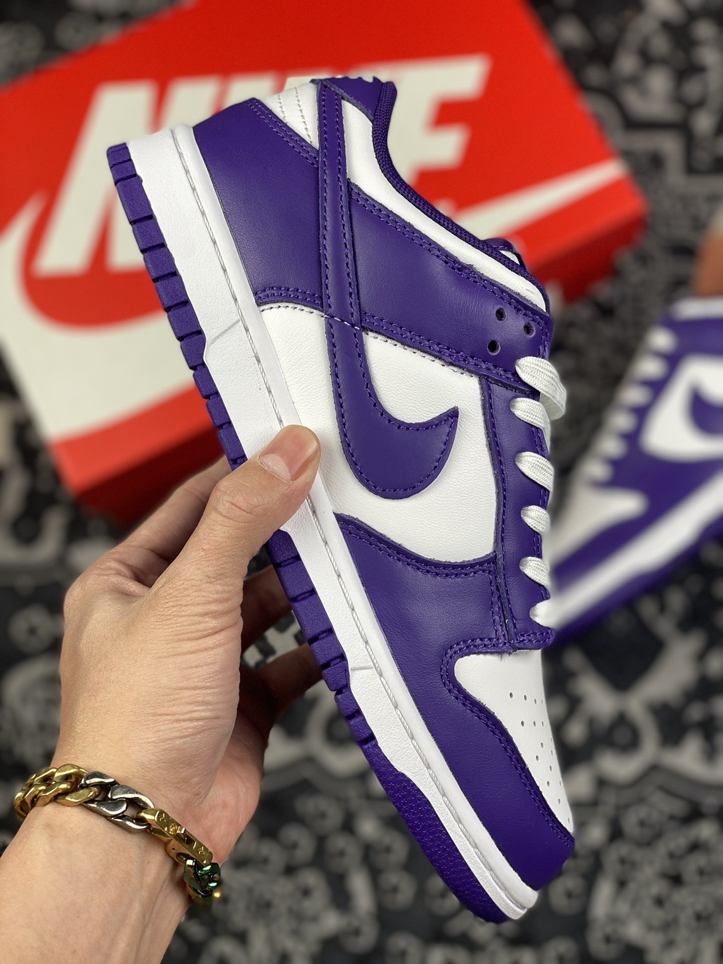 300 扫描版 Nike SB Dunk Low“Court Purple”白紫配色  DD1391-104