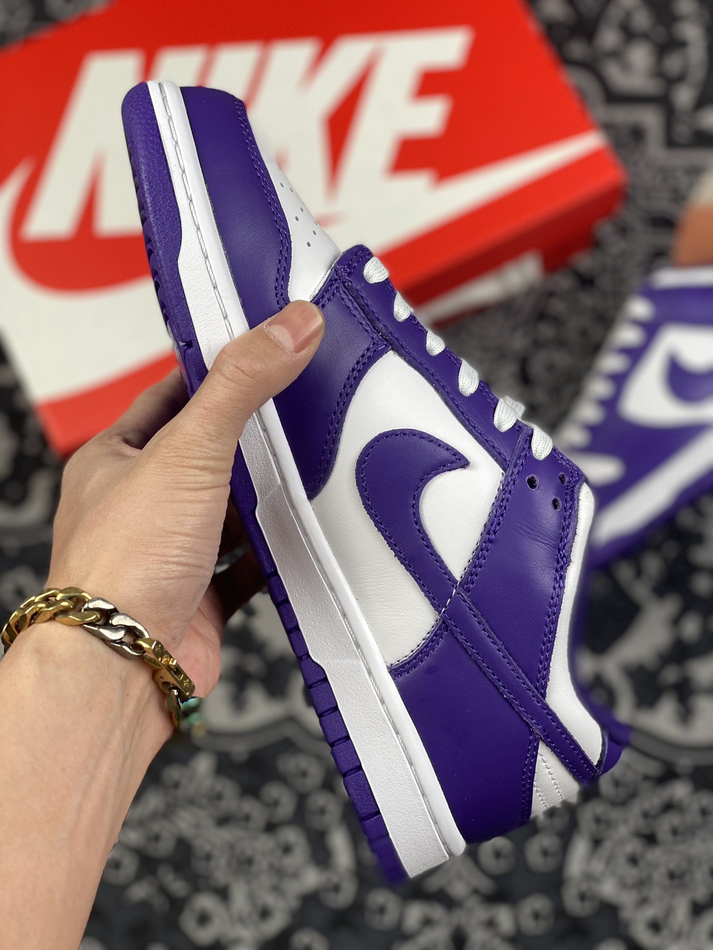 300 扫描版 Nike SB Dunk Low“Court Purple”白紫配色  DD1391-104