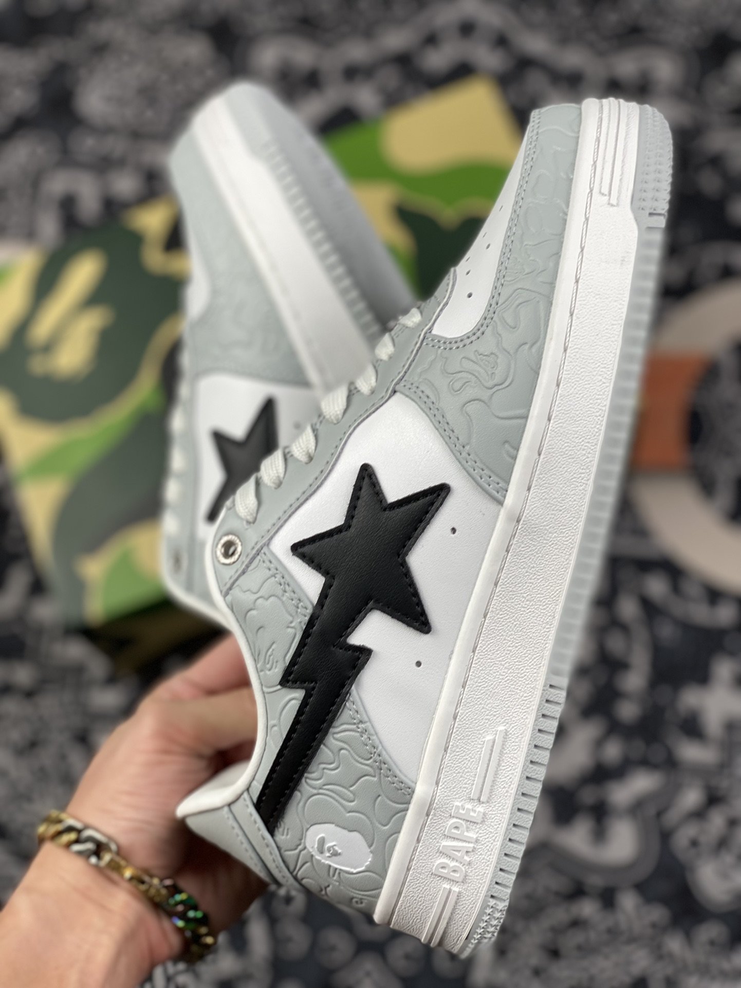 360 潮流教父nigo品牌 王源同款 Bape Sta “Tokyo” 黑灰白经典百搭休闲运动板鞋 OZXSH191002MH