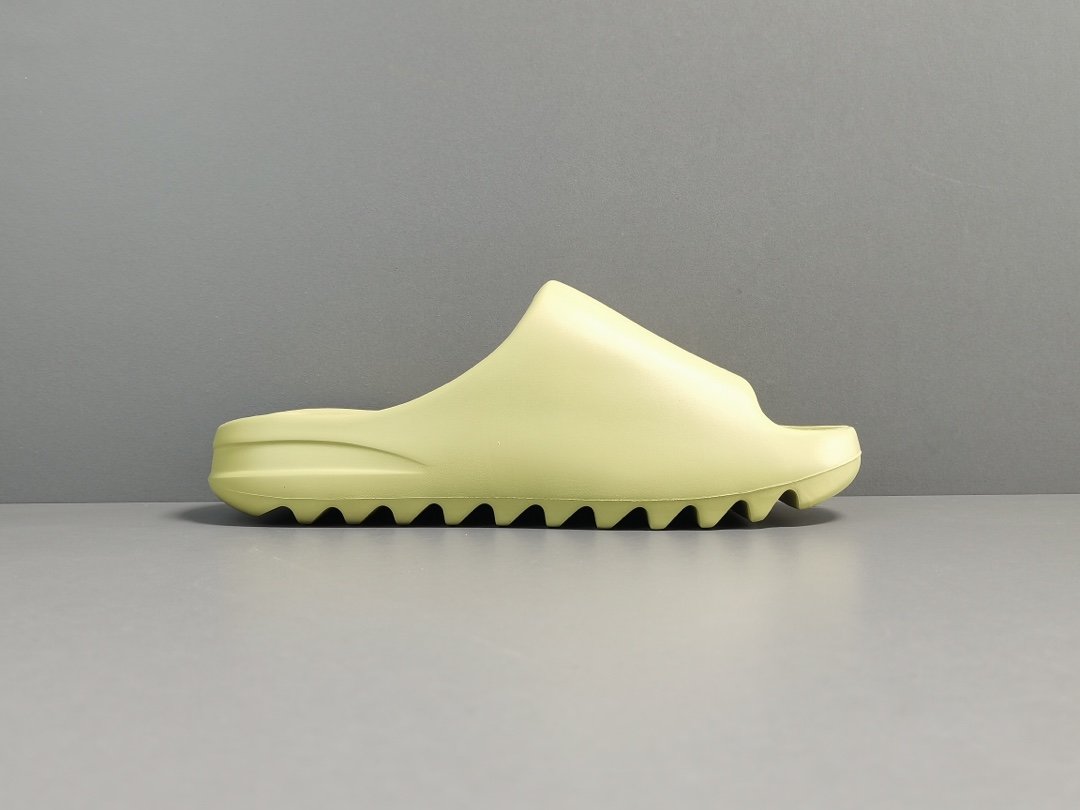 绿色 adidas originals Yeezy Slide ＂Resin＂潮流百搭 休闲潮流拖鞋GZ5551