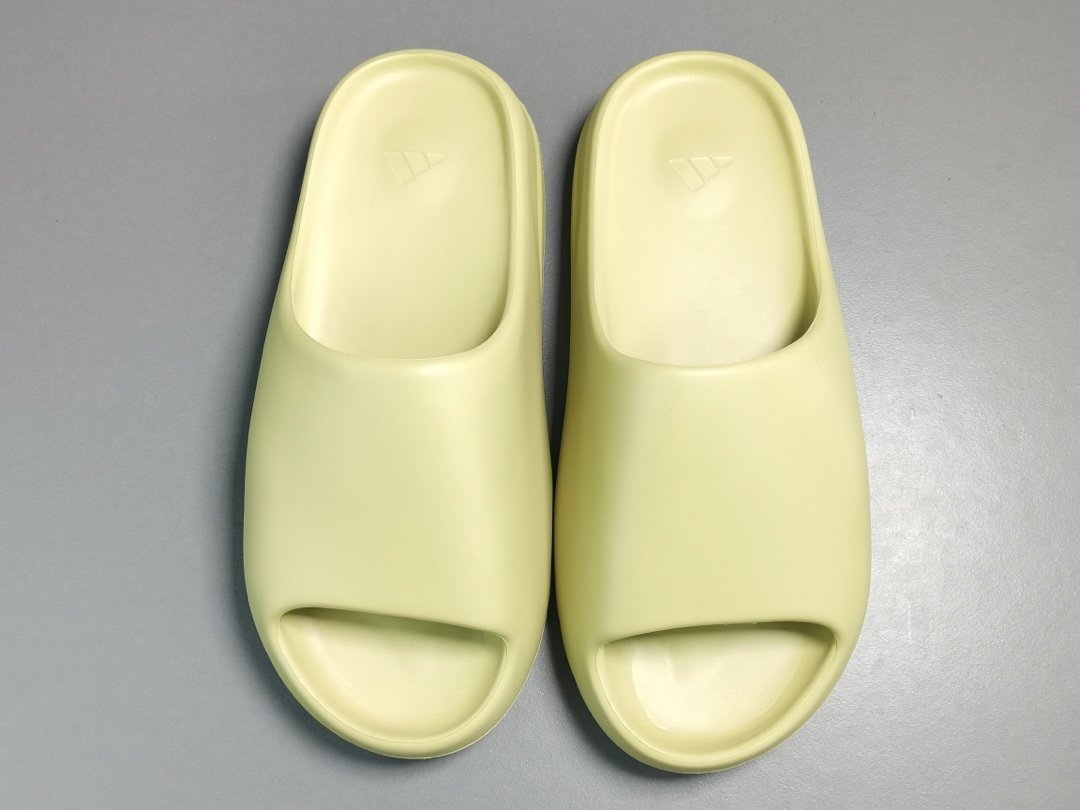 绿色 adidas originals Yeezy Slide ＂Resin＂潮流百搭 休闲潮流拖鞋GZ5551