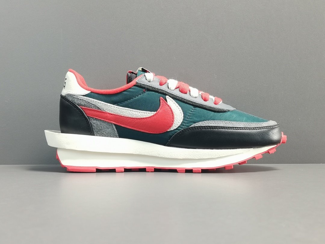 sacai x Nike LDWaffle 华夫鞋＂Midnight Spruce and University Red ＂  DJ4877-300