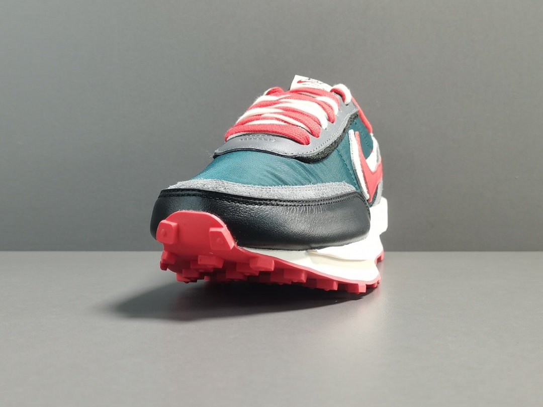 sacai x Nike LDWaffle 华夫鞋＂Midnight Spruce and University Red ＂  DJ4877-300