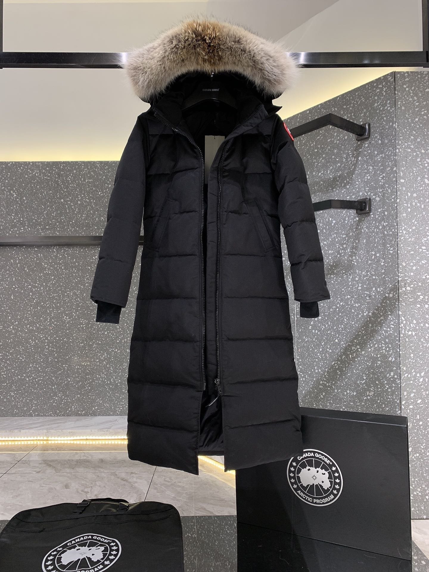 黑标白桦色 Canada Goose 加拿大鹅 Mystique parka长款女款羽绒服