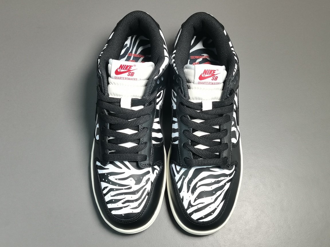 Quartersnacks x Nike SB Dunk Low＂Zebre＂DM3510-001