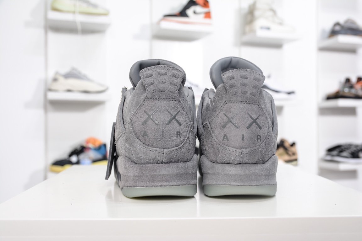 450 出货 市场最强四代Air Jordan 4 X Kaws 灰麂皮 930155-003