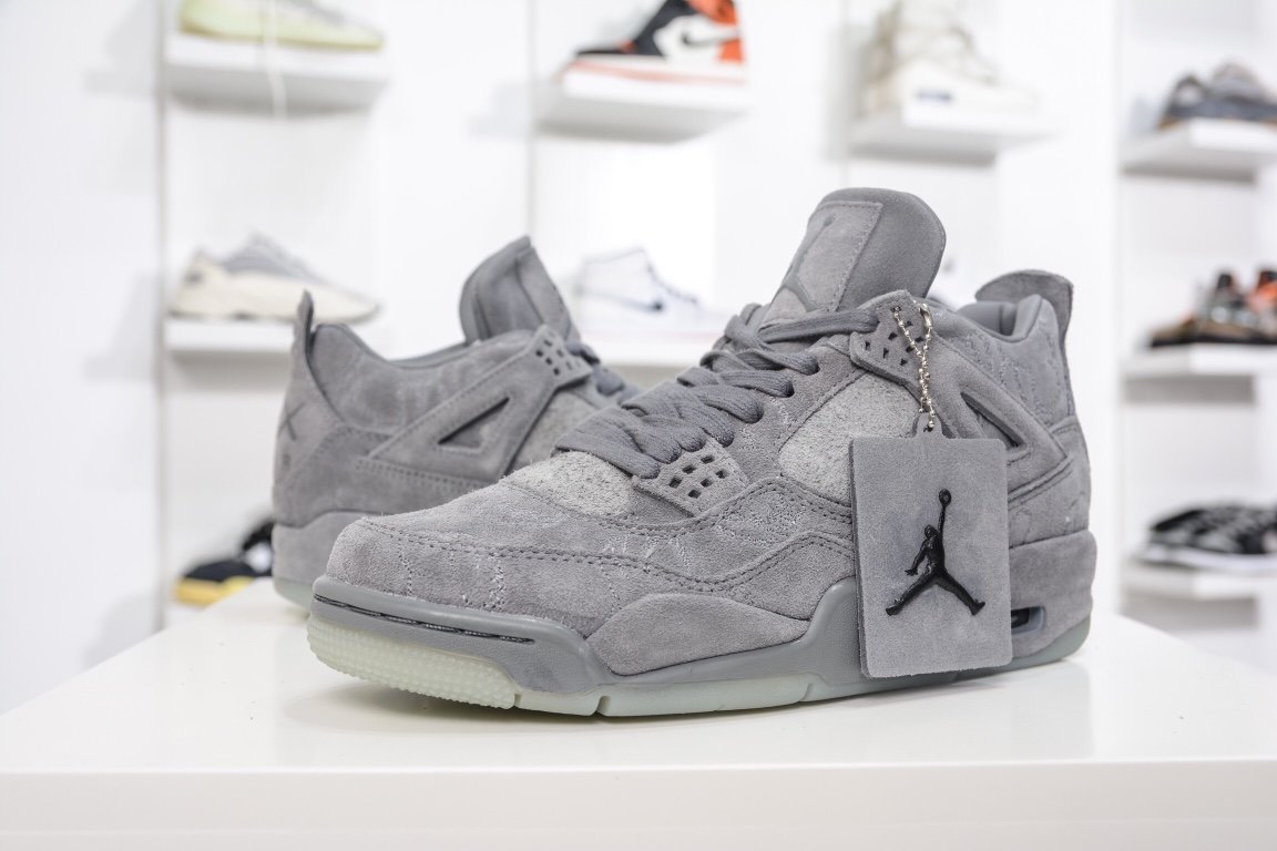 450 出货 市场最强四代Air Jordan 4 X Kaws 灰麂皮 930155-003