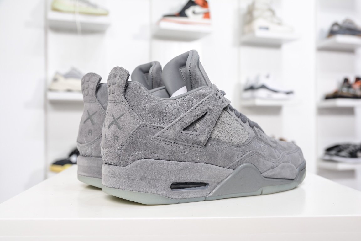 450 出货 市场最强四代Air Jordan 4 X Kaws 灰麂皮 930155-003