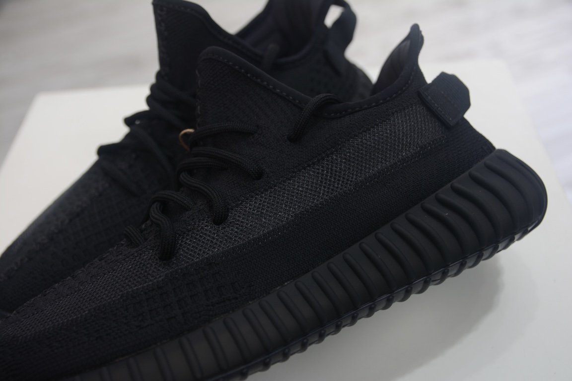 320 adidas Yeezy Boost 350V2 全部配色原鞋HQ4540