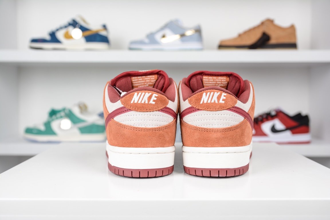 320  Nike SB Dunk Low Russet Cedar 王一博同款 BQ6817-202