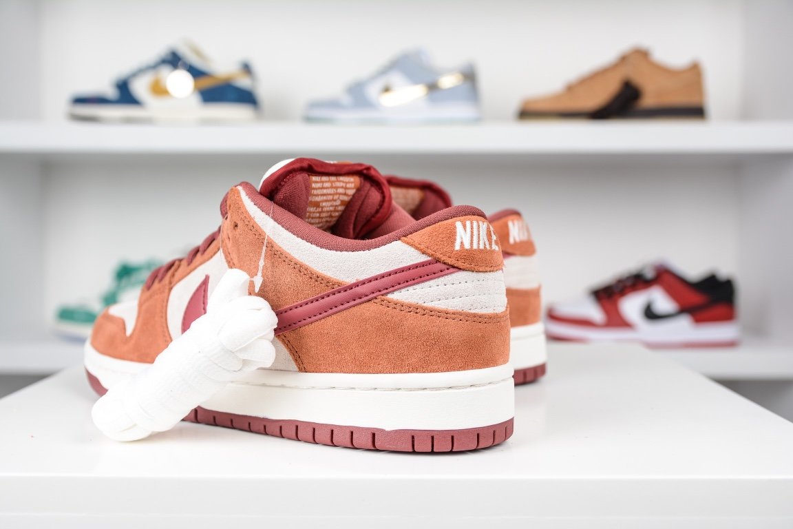 320  Nike SB Dunk Low Russet Cedar 王一博同款 BQ6817-202