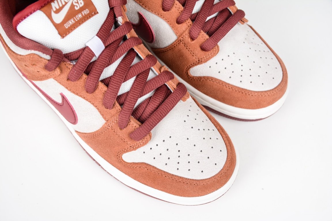 320  Nike SB Dunk Low Russet Cedar 王一博同款 BQ6817-202