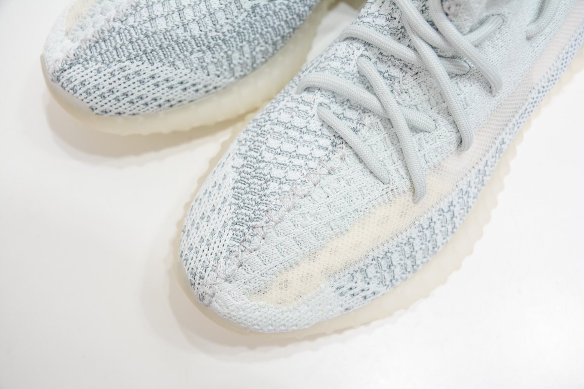 210 Adidas Yeezy Boost 350V2 Cloud White Reflective冰蓝满天星 FW5317