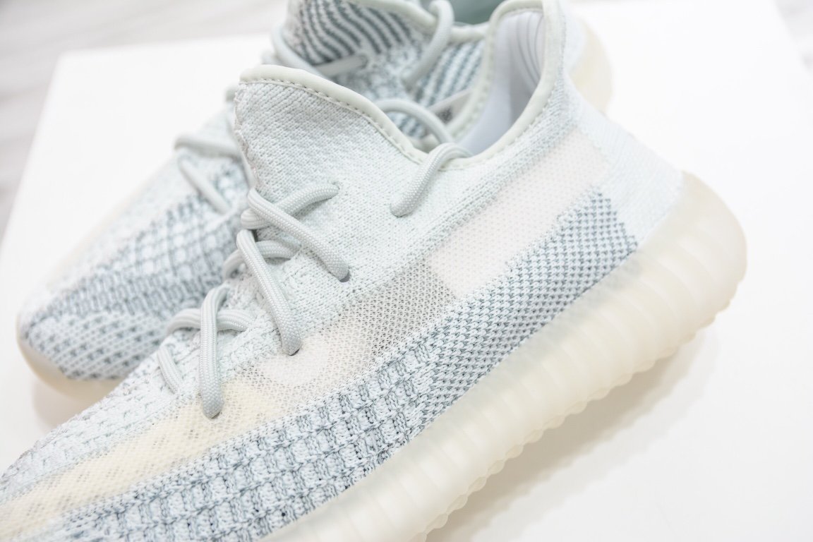 210 Adidas Yeezy Boost 350V2 Cloud White Reflective冰蓝满天星 FW5317