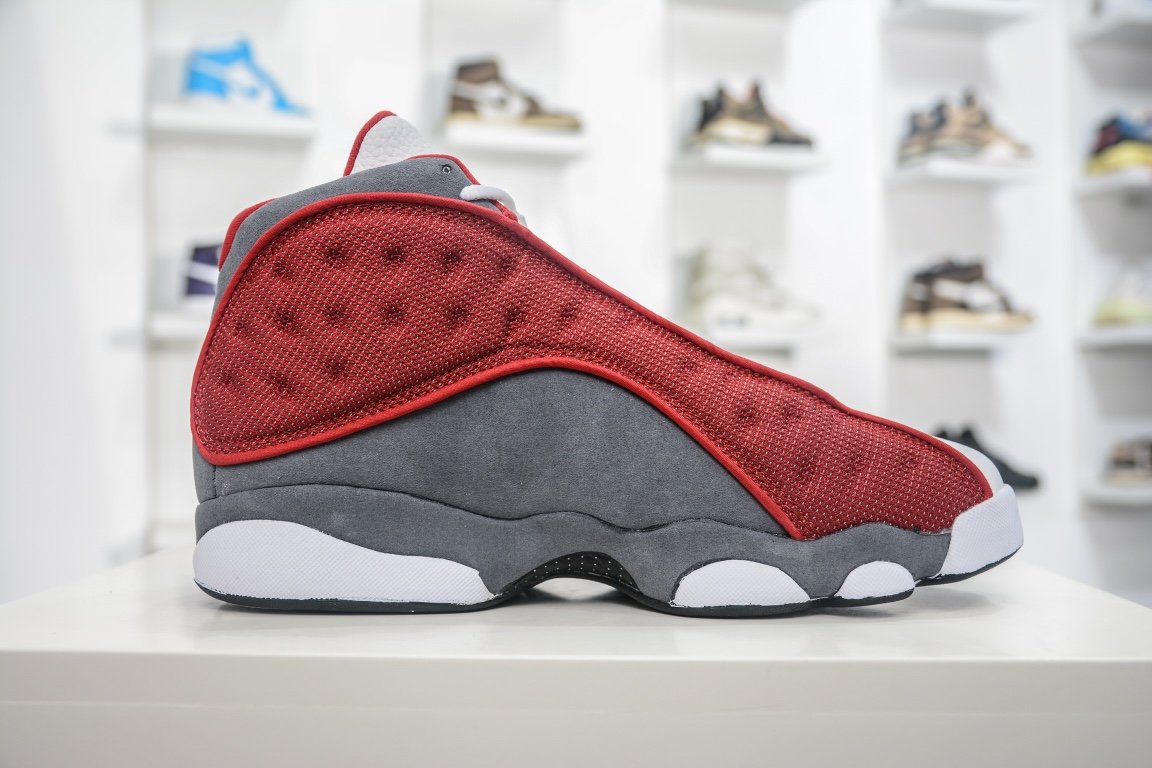 200 纯原级别福利特价 Air Jordan 13 白红