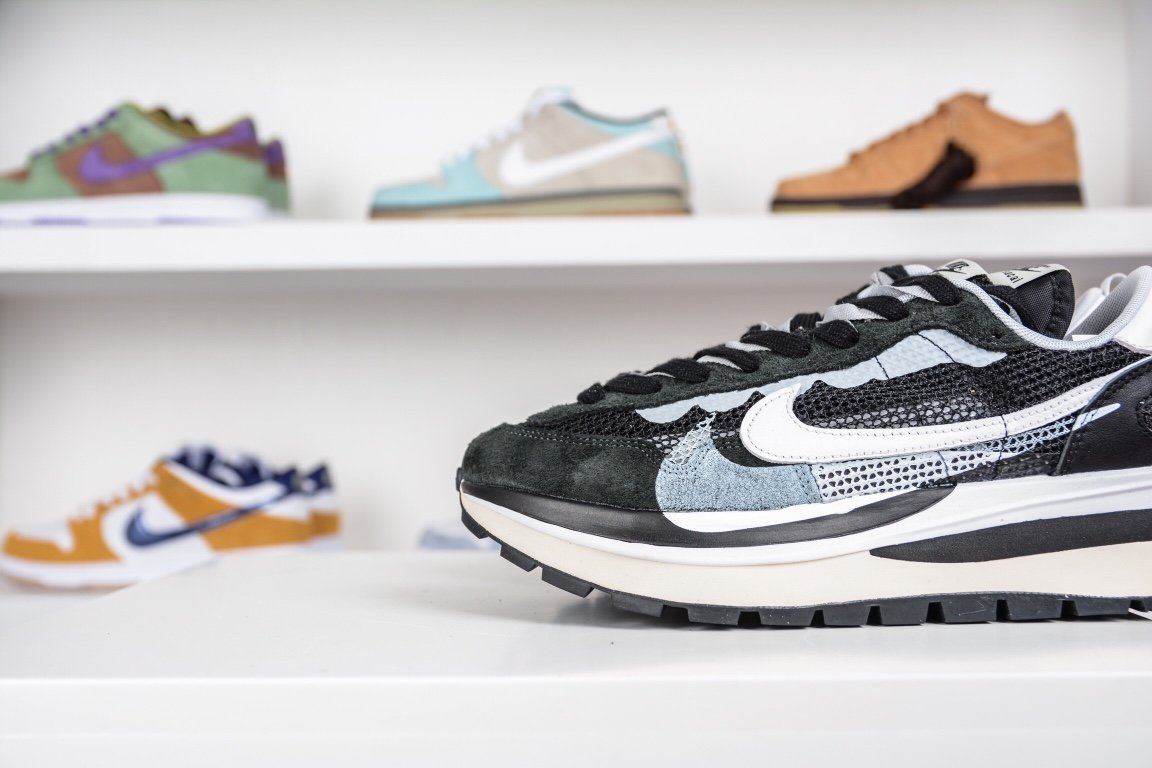 330  Sacai x Nike Vaporwaffle 3.0 黑白全码出货CV1363-001