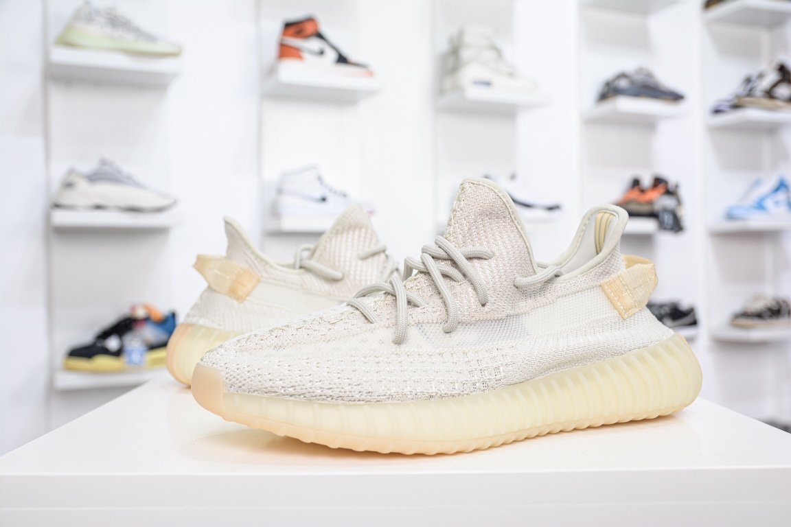 260 Adidas Yeezy Boost 350V2 北极光渐变 GY3438