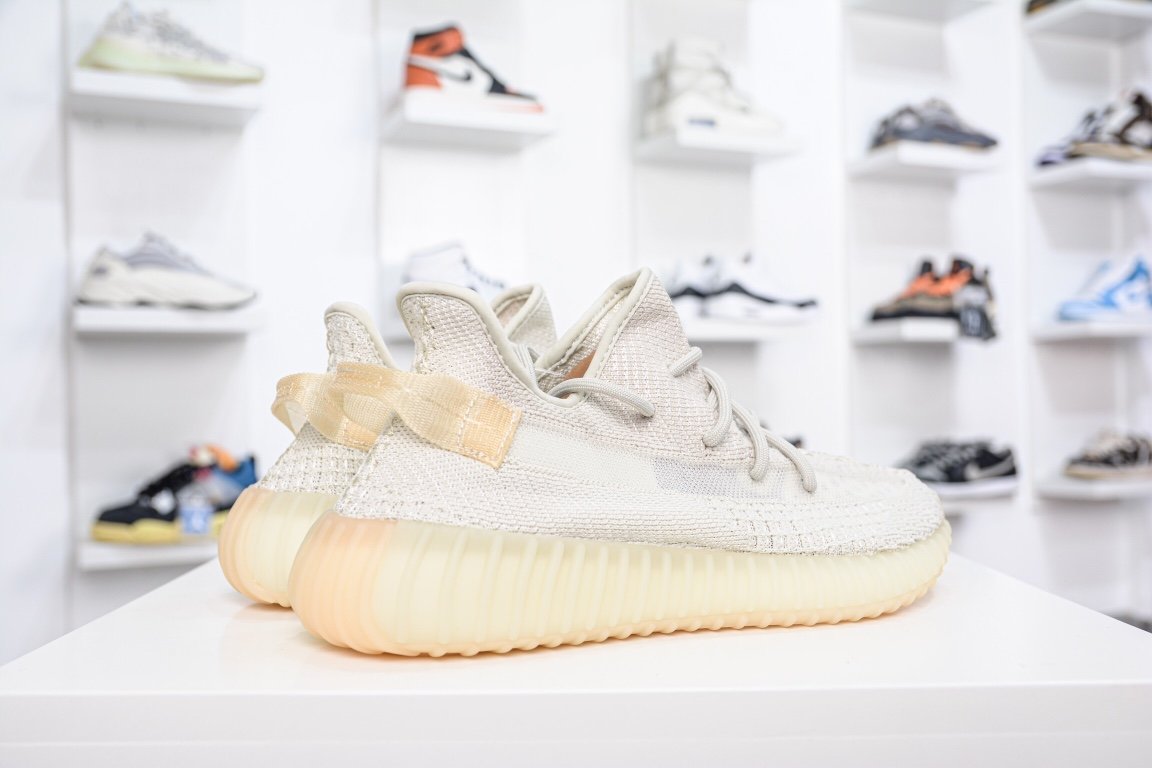 260 Adidas Yeezy Boost 350V2 北极光渐变 GY3438