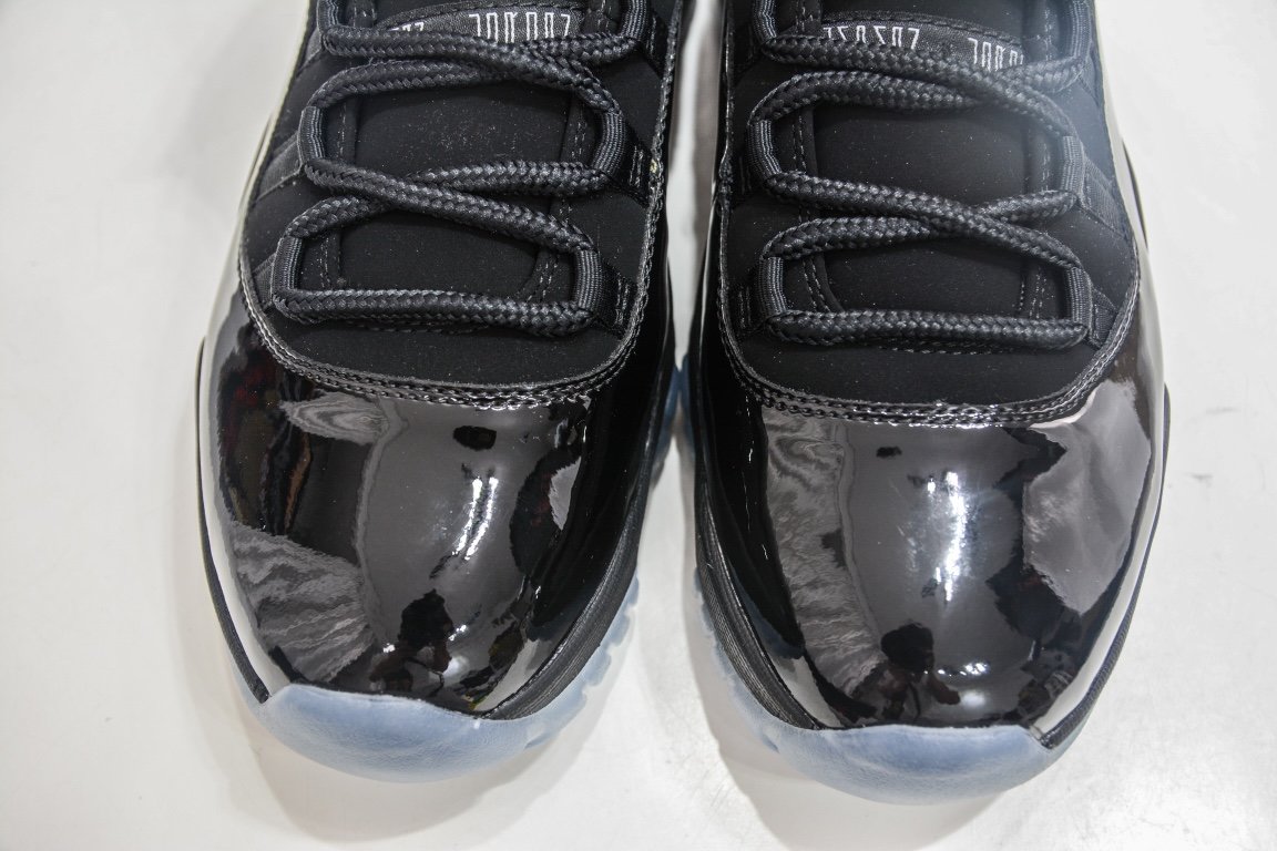 360 大厂Air Jordan 11 Retro Cap and Gown 高帮 黑武士 378037-005