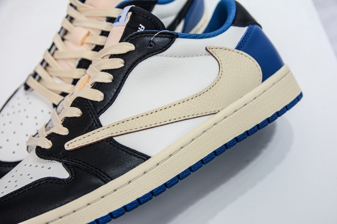 280 Travis Scott x Fragment Design x Air Jordan 1 Low 藤原浩三方联名DM7866-140