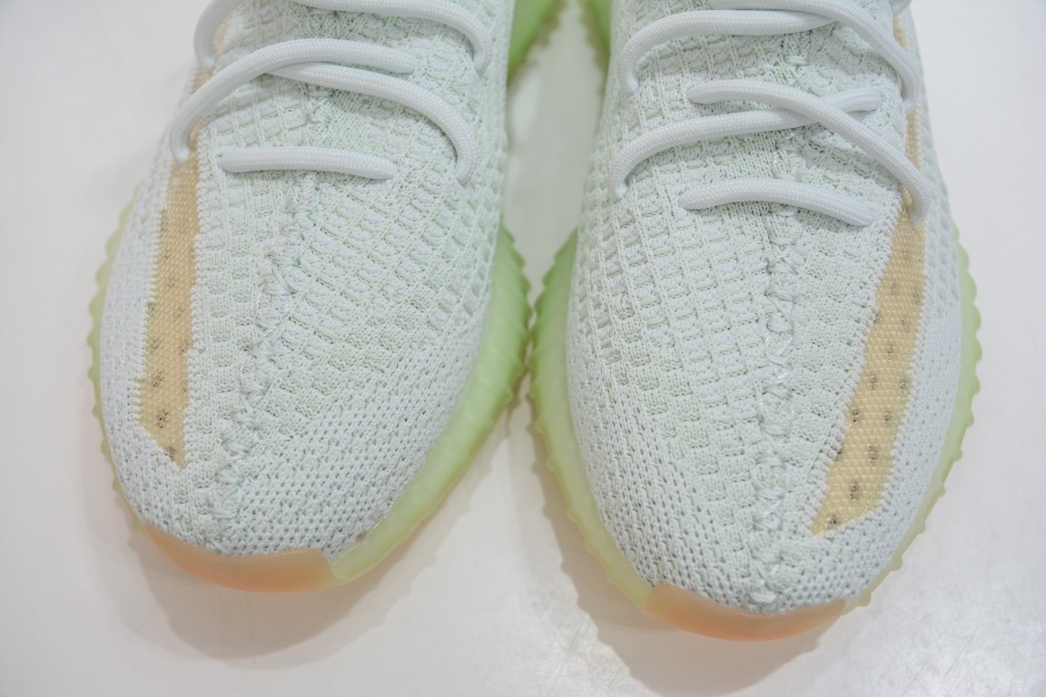 280 Yeezy 350v2 Hyperspace 亚洲限定  EG7491