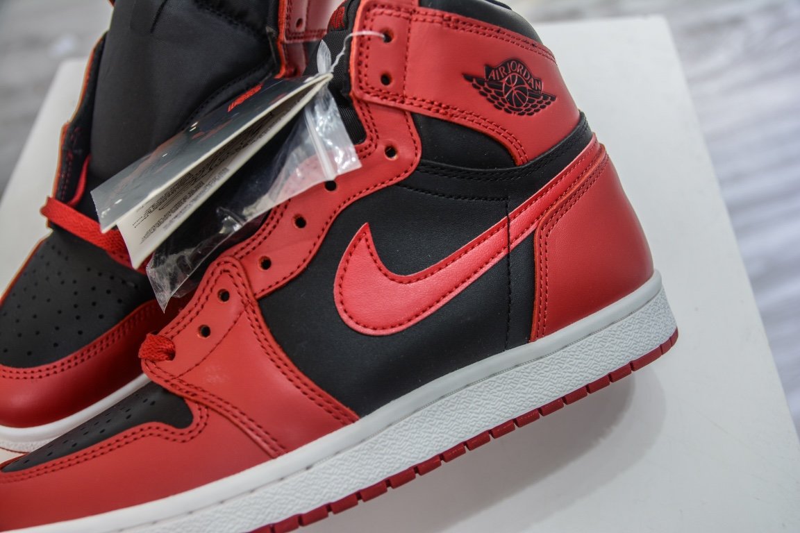 260 Air Jordan 1 High OG "Varsity Red" AJ1 高帮 反转黑红BQ4422-600