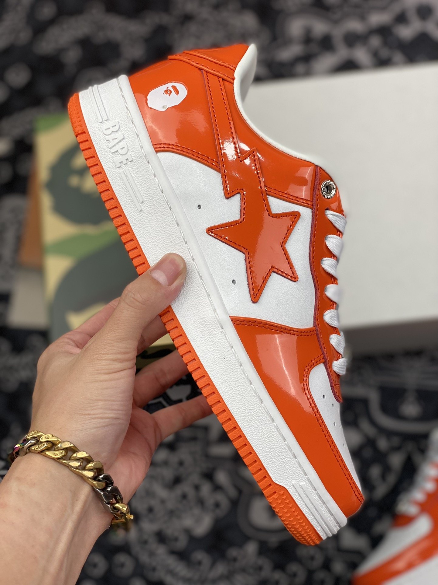 380 潮流教父nigo品牌 王源同款 Bape Sta “Tokyo” 白橙 OZXSH191002MH