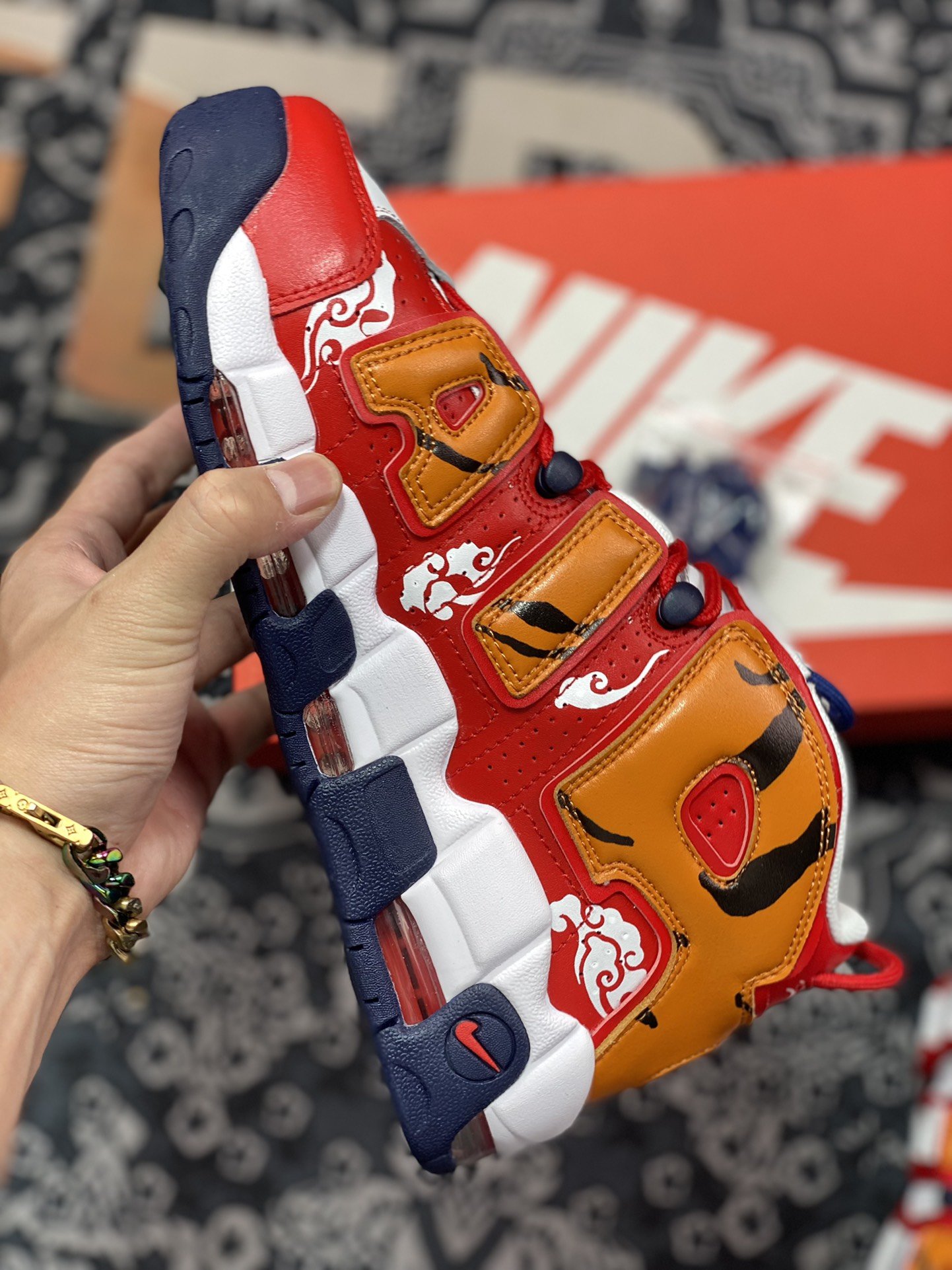 260 Nike Air More Uptempo OG外星人皮蓬全掌气垫篮球鞋  CZ7885-100