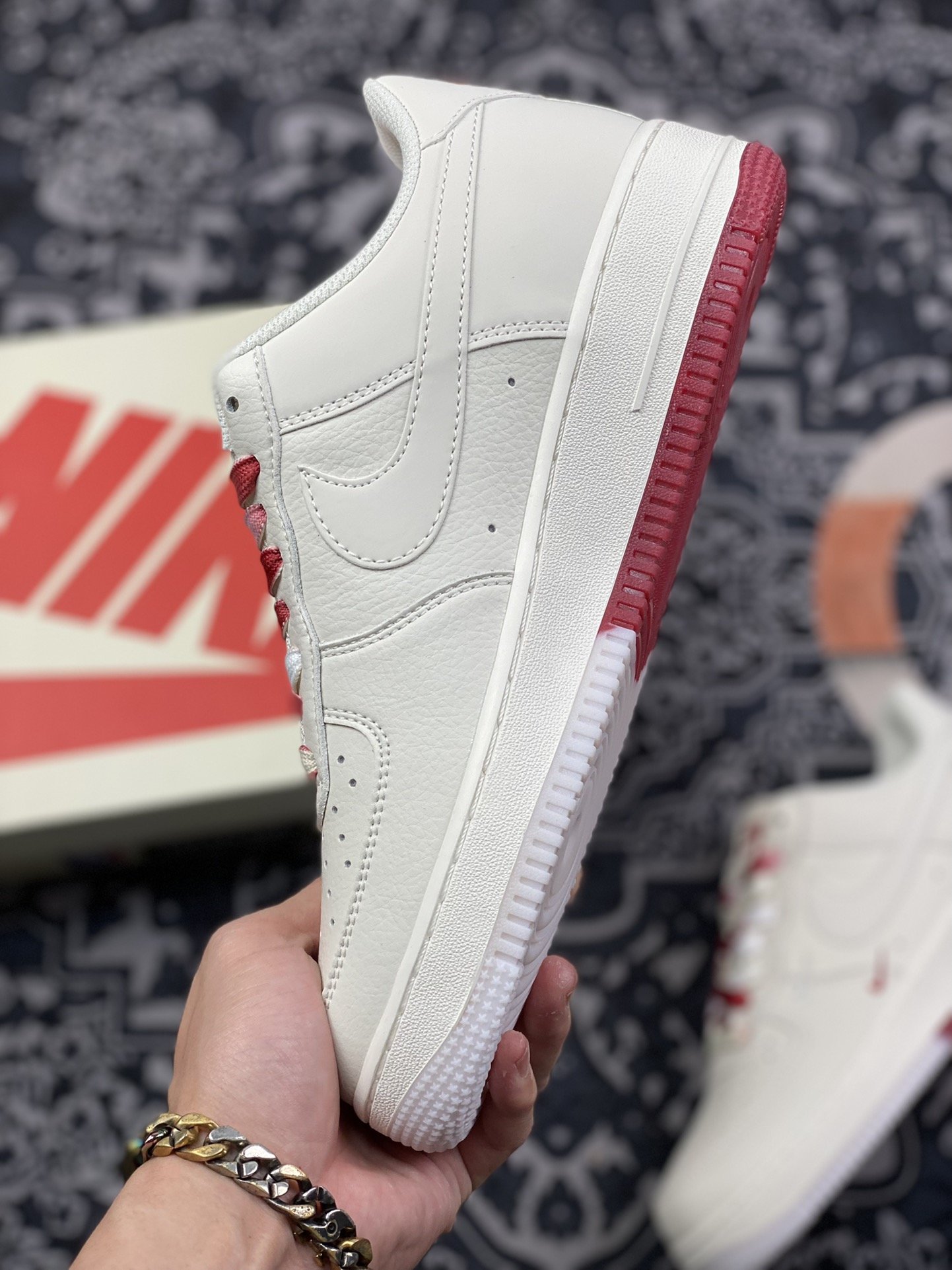 260 Nike Air Force 1’07 Low 串标白红渐变 NB8969-123