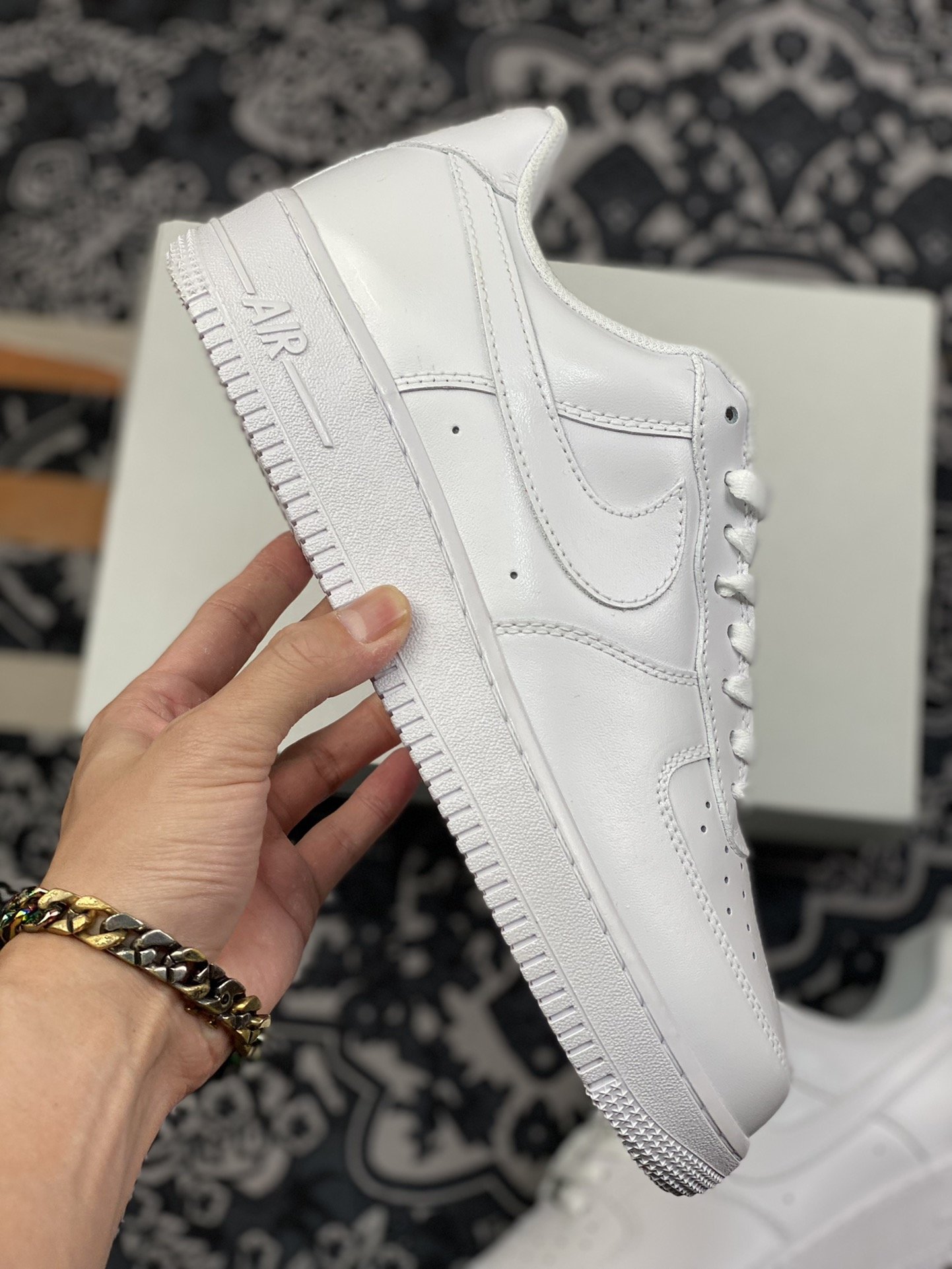 240 Nike Air Force 1 Low 纯白阴阳夜光 CW2288-111