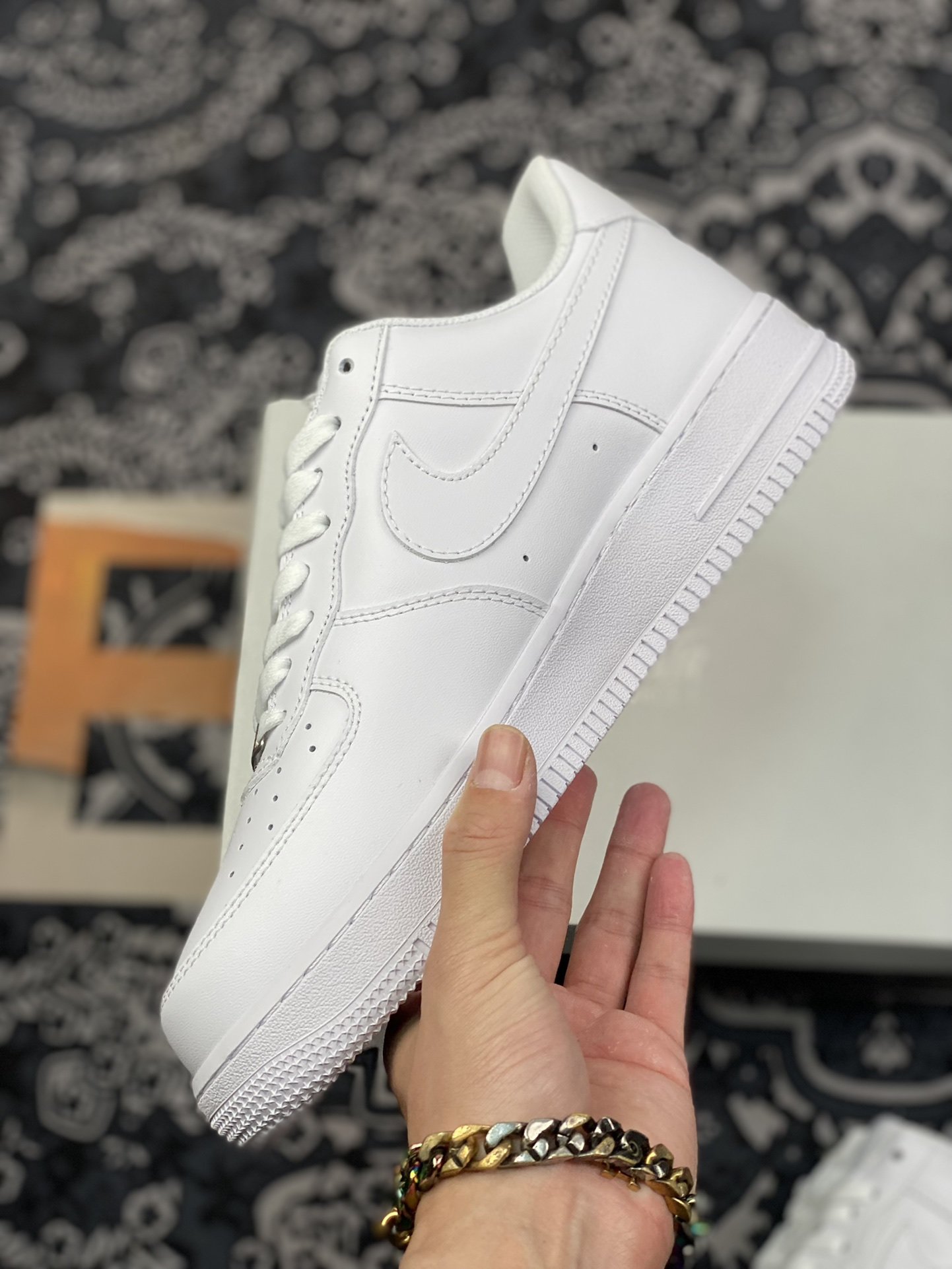 240 Nike Air Force 1 Low 纯白阴阳夜光 CW2288-111