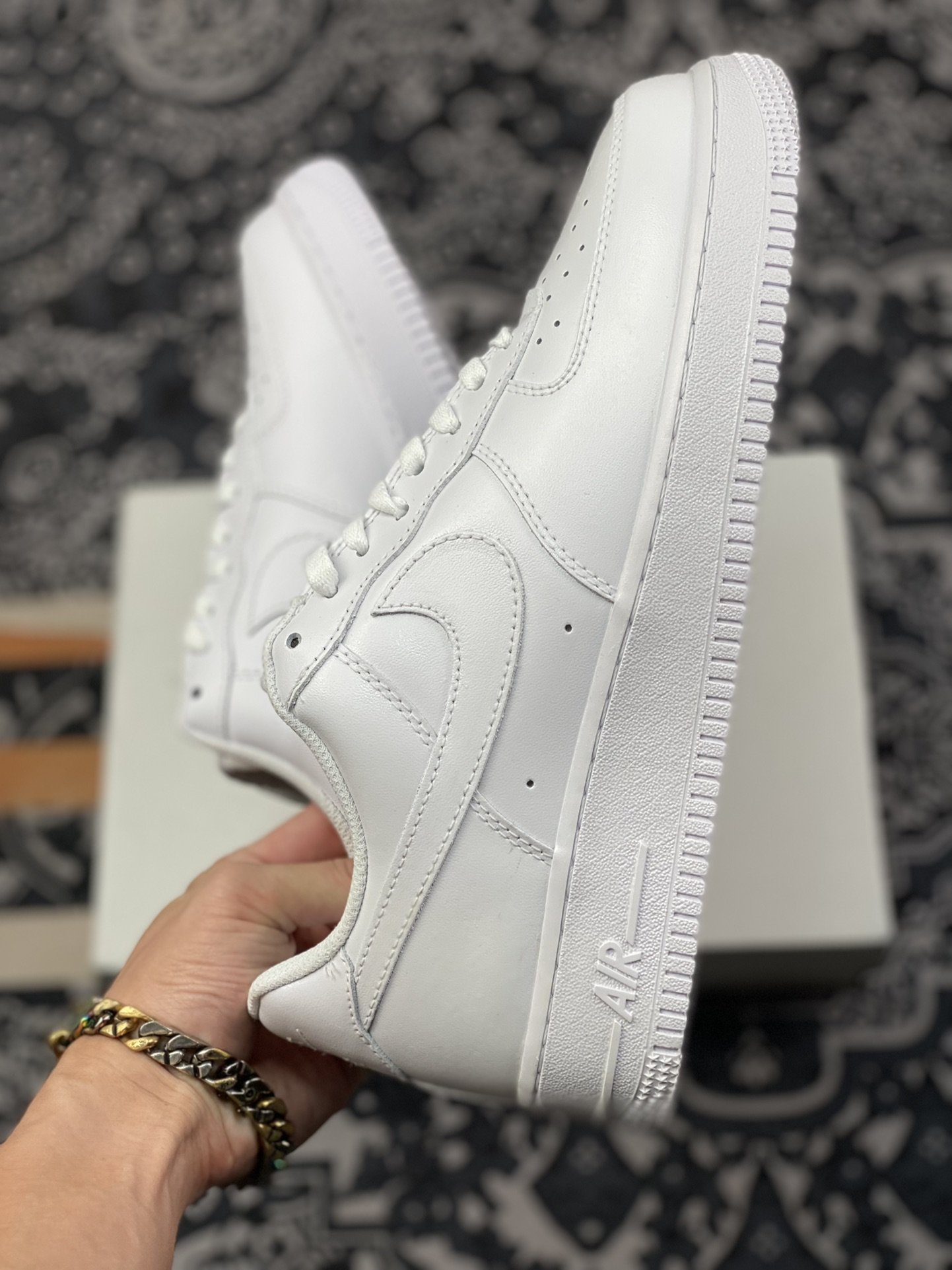 240 Nike Air Force 1 Low 纯白阴阳夜光 CW2288-111