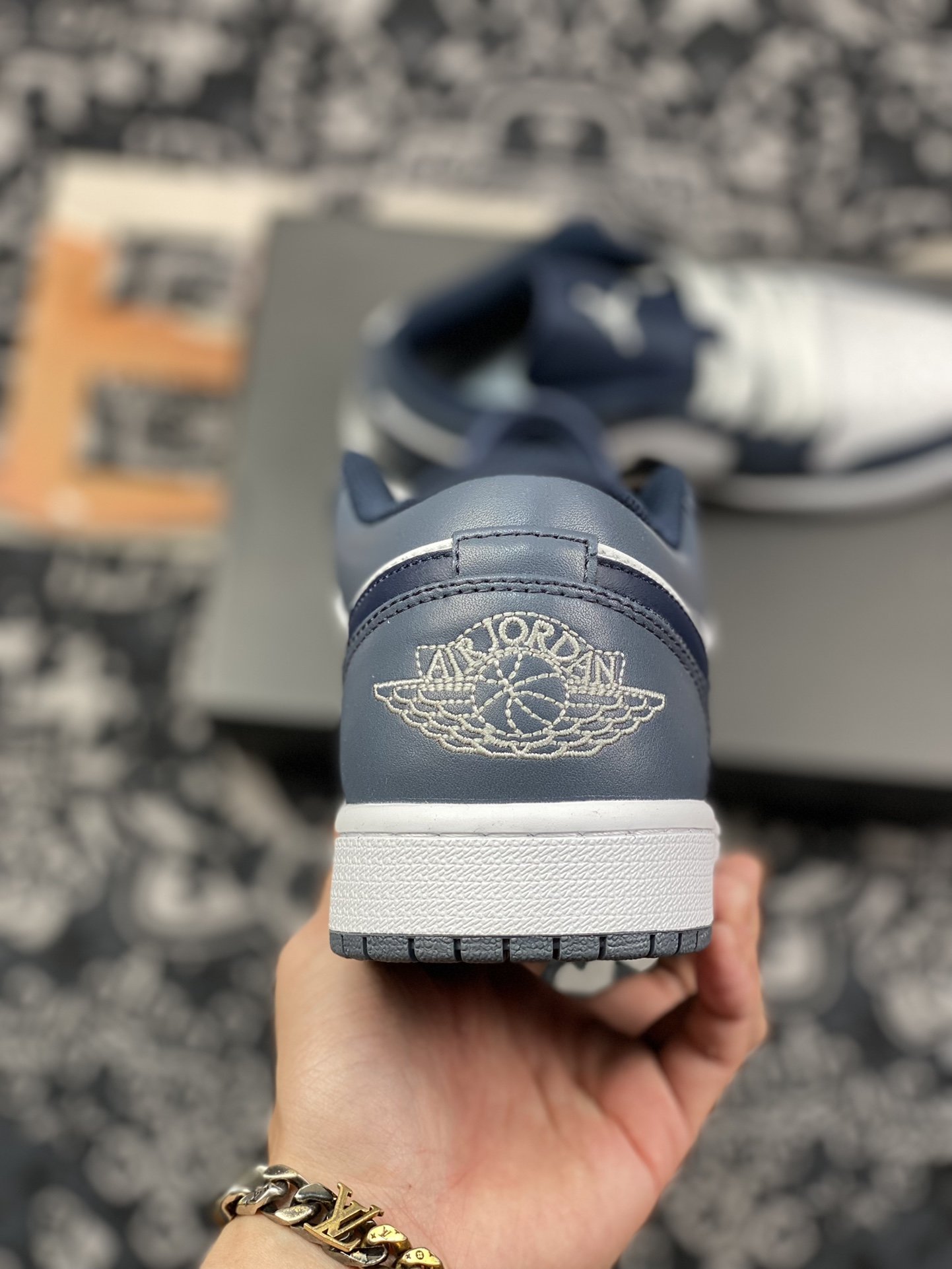 240 Air Jordan 1 Low 黑曜石低帮篮球鞋 553558-414