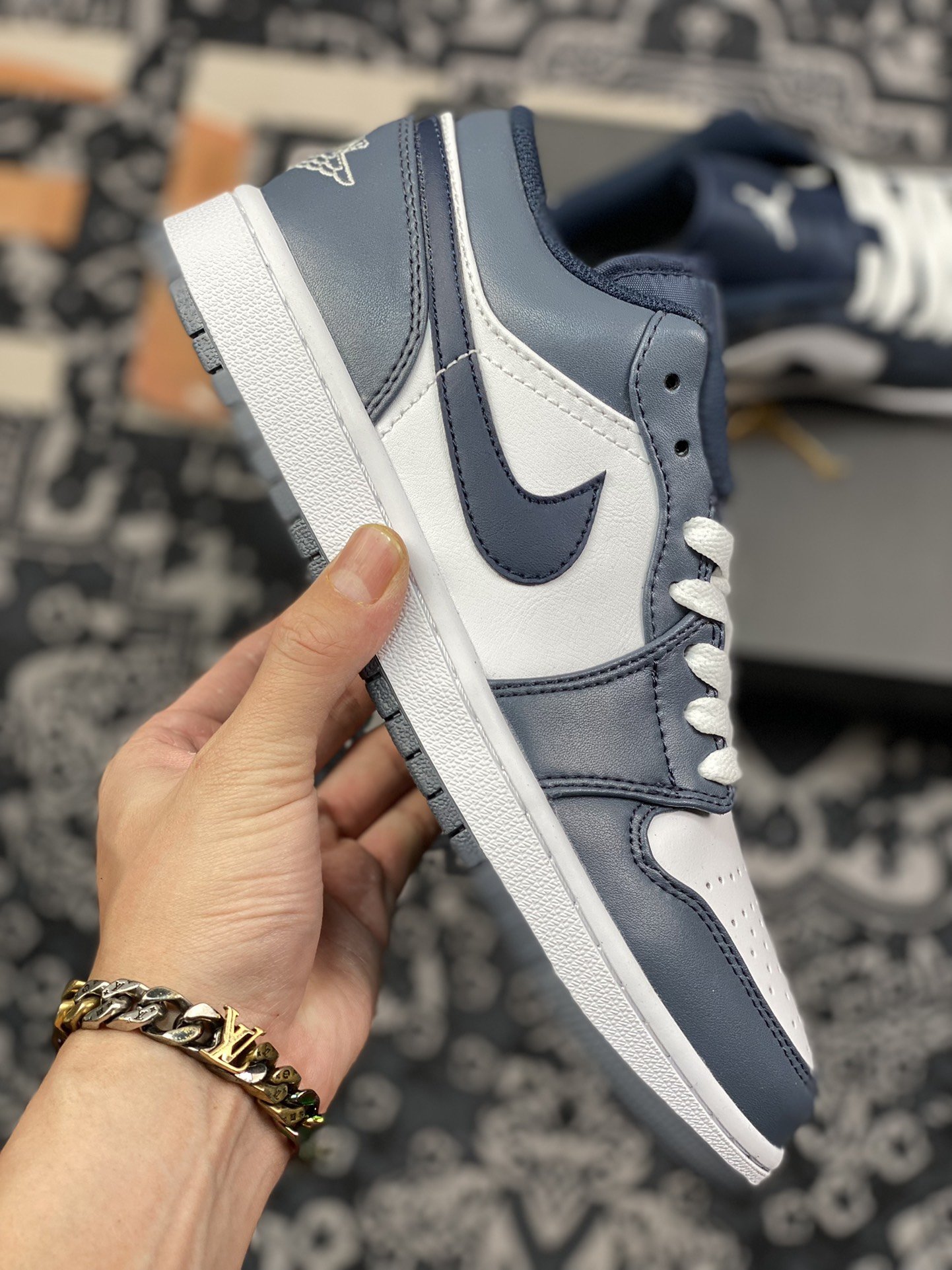 240 Air Jordan 1 Low 黑曜石低帮篮球鞋 553558-414