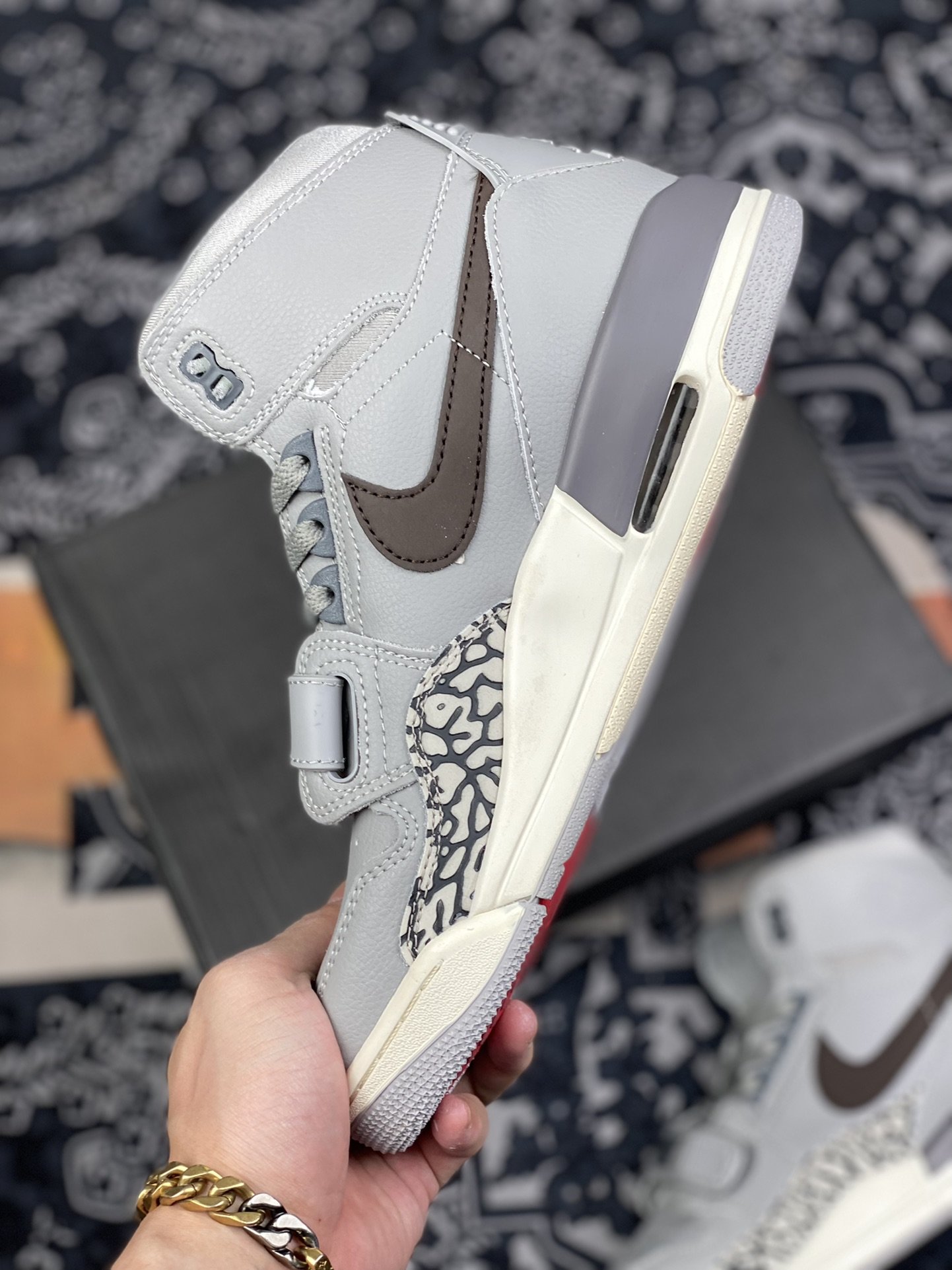 210 Air Jordan Legacy 312 篮球鞋 AV3922-002