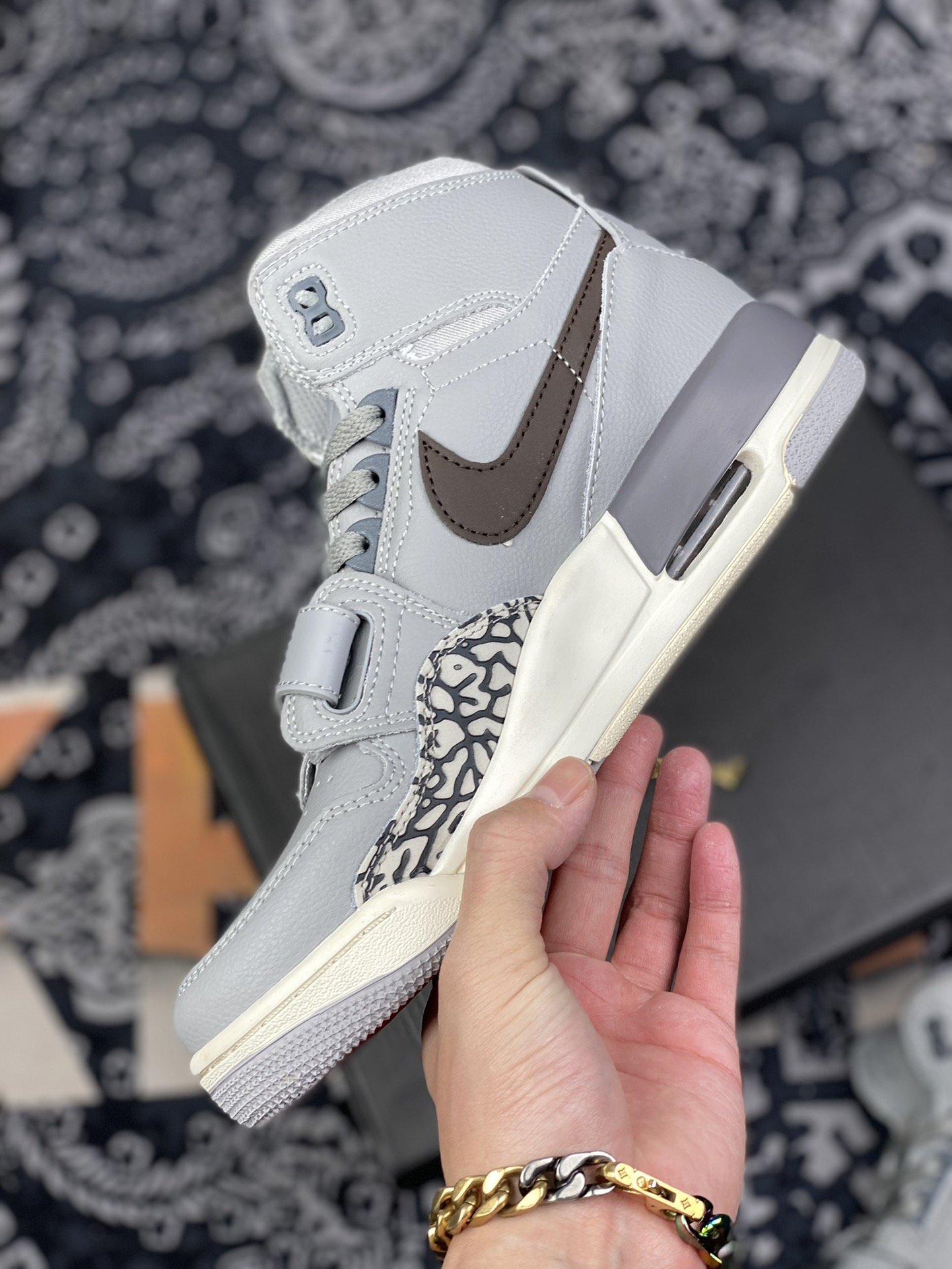 210 Air Jordan Legacy 312 篮球鞋 AV3922-002