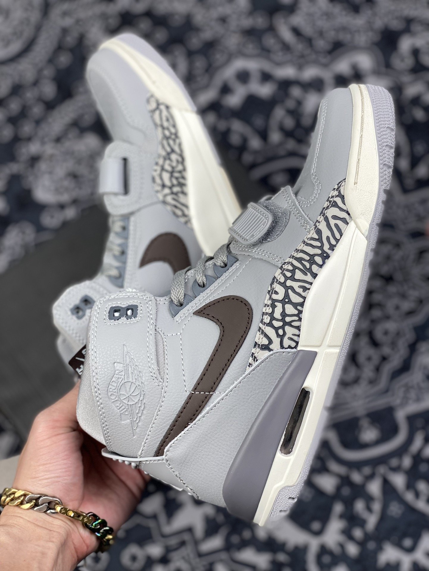 210 Air Jordan Legacy 312 篮球鞋 AV3922-002