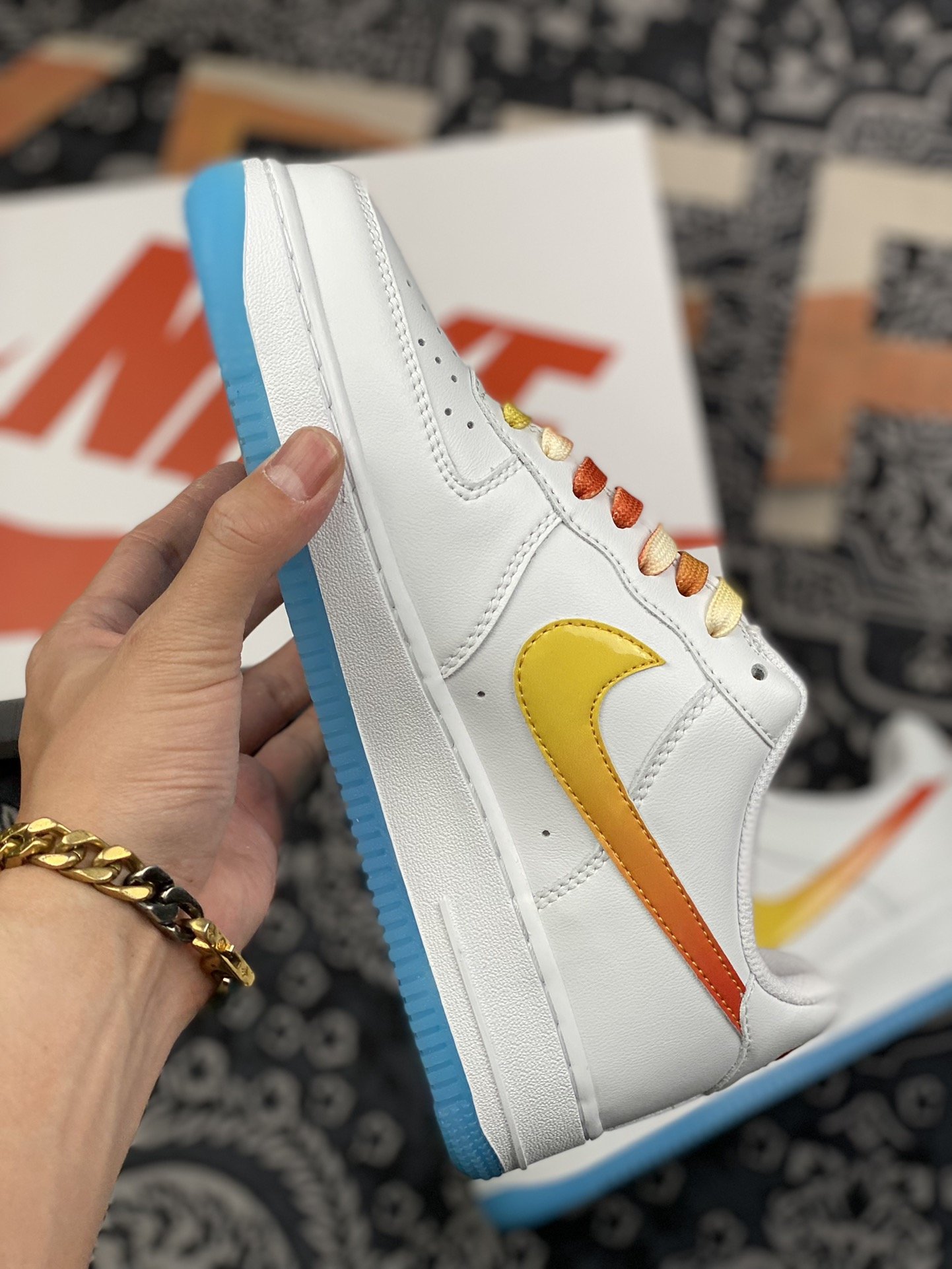 240 Nike Air Force 1 Low ’07 白红黄渐变低帮空军一号休闲板鞋NJ5696-789